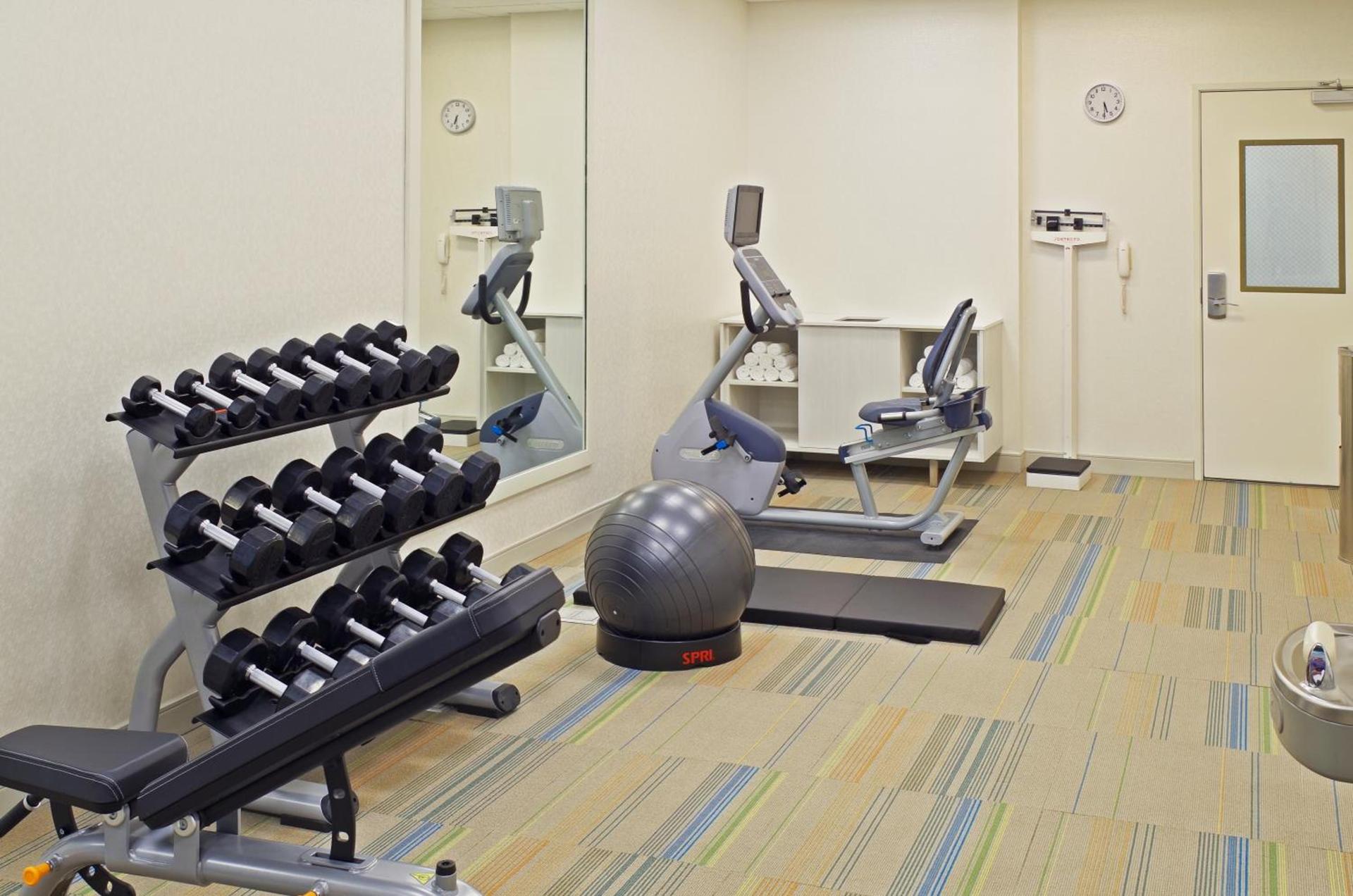 Holiday Inn Express & Suites - Phoenix North - Scottsdale by IHG photo 12
