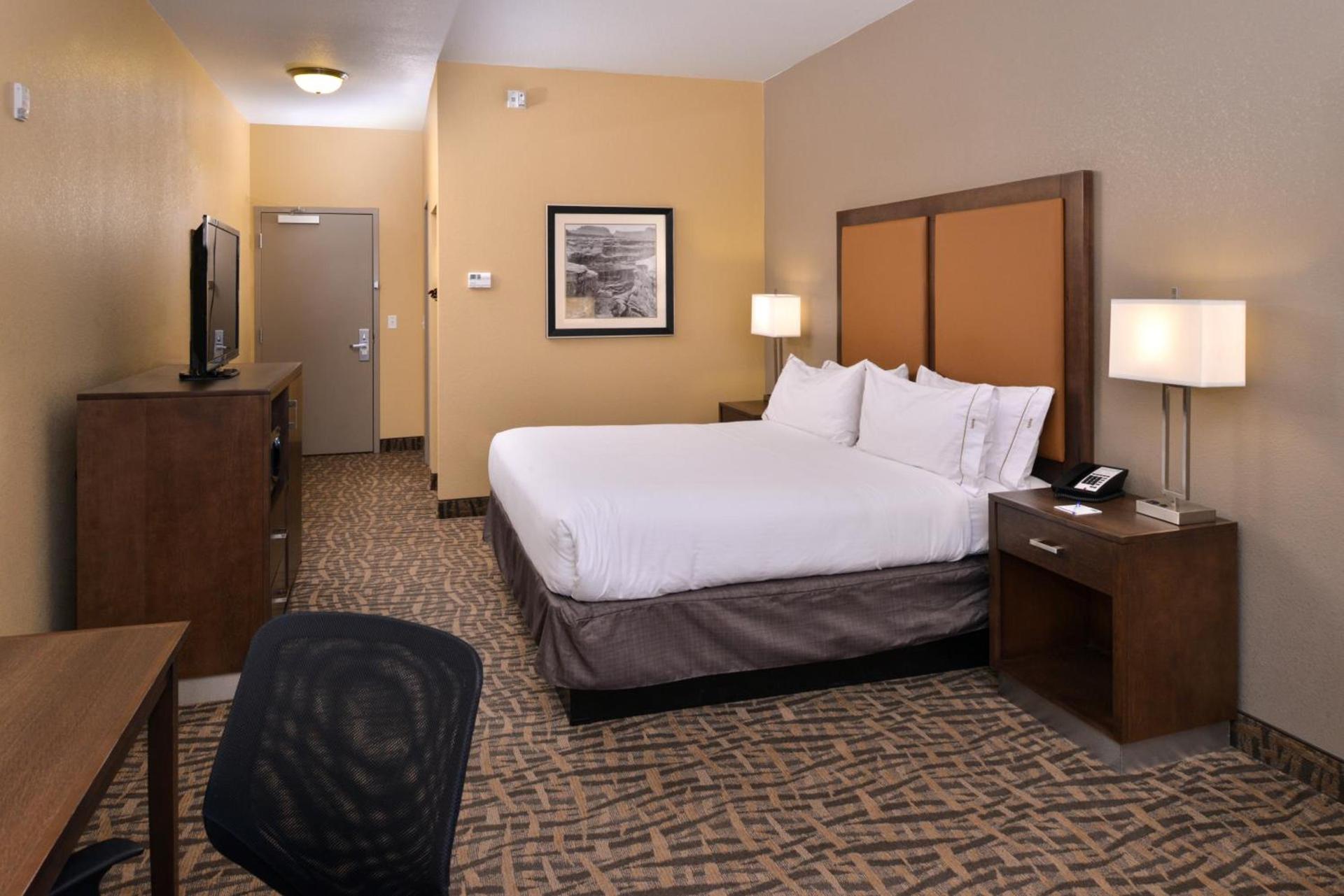 Holiday Inn Express & Suites Page - Lake Powell Area by IHG photo 29