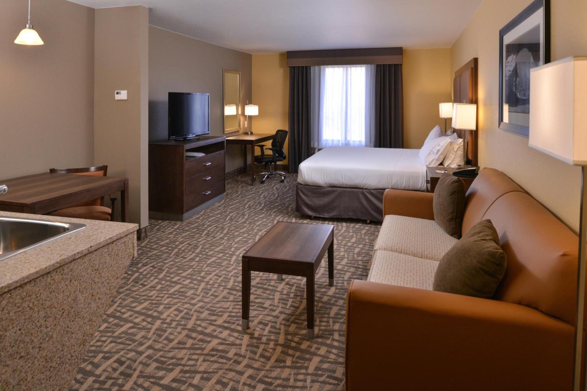 Holiday Inn Express & Suites Page - Lake Powell Area by IHG photo 40