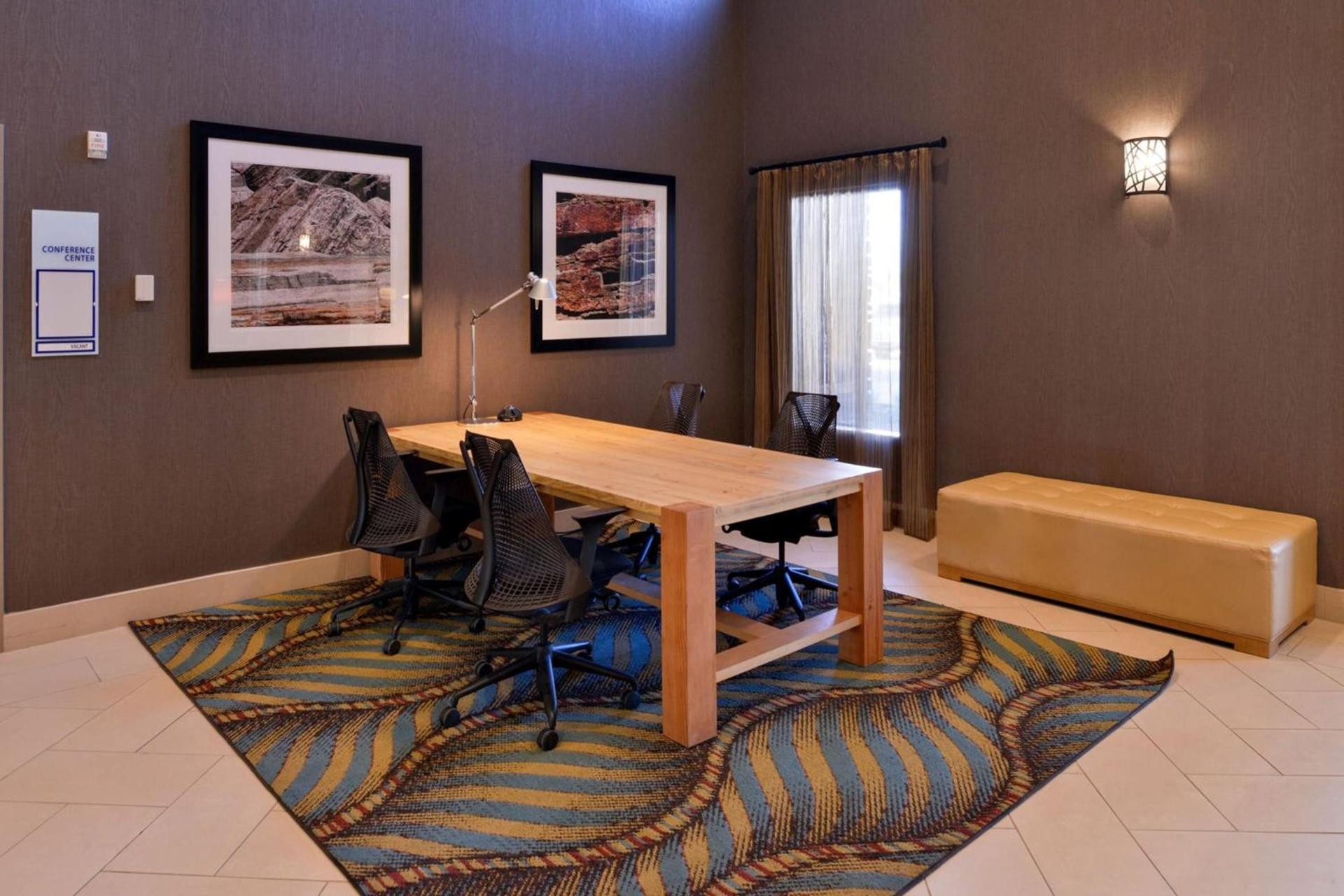 Holiday Inn Express & Suites Page - Lake Powell Area by IHG photo 10