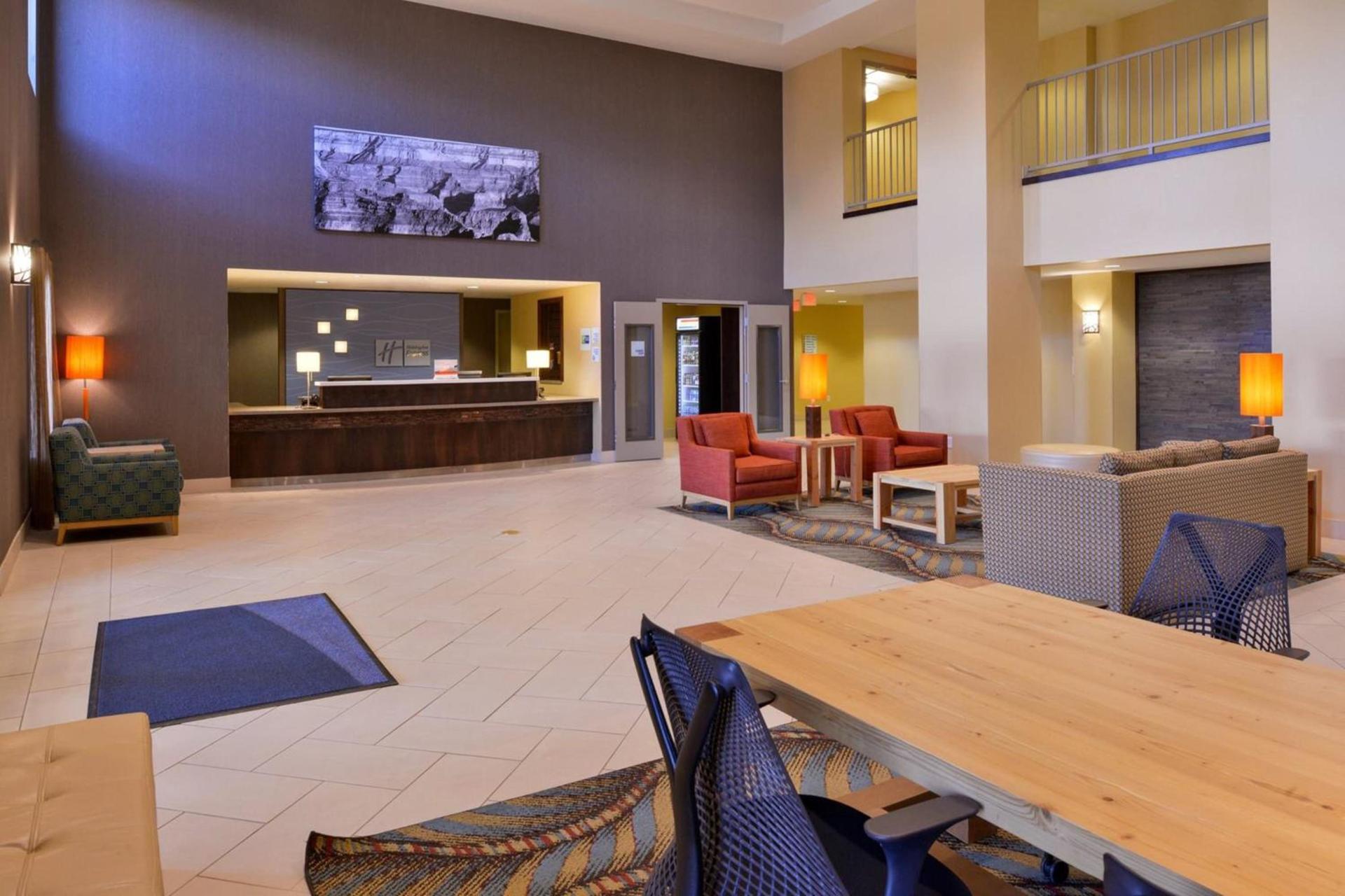 Holiday Inn Express & Suites Page - Lake Powell Area by IHG photo 12