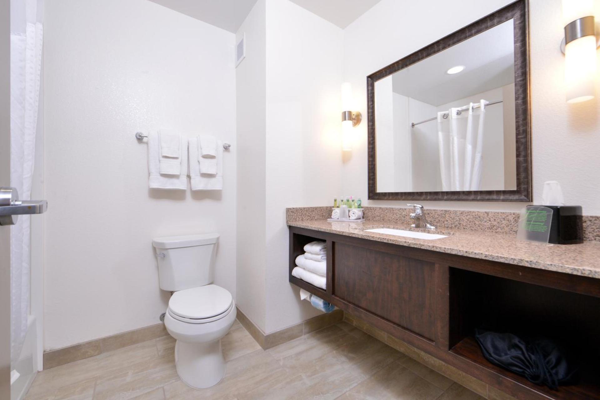 Holiday Inn Express & Suites Page - Lake Powell Area by IHG photo 61
