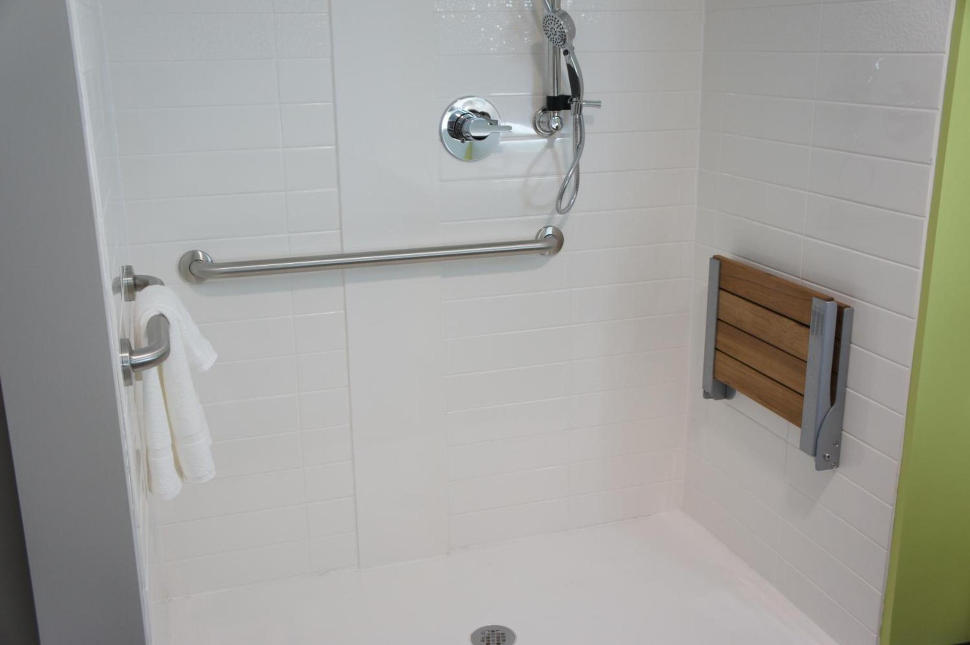La Quinta Inn & Suites by Wyndham Braselton photo 25