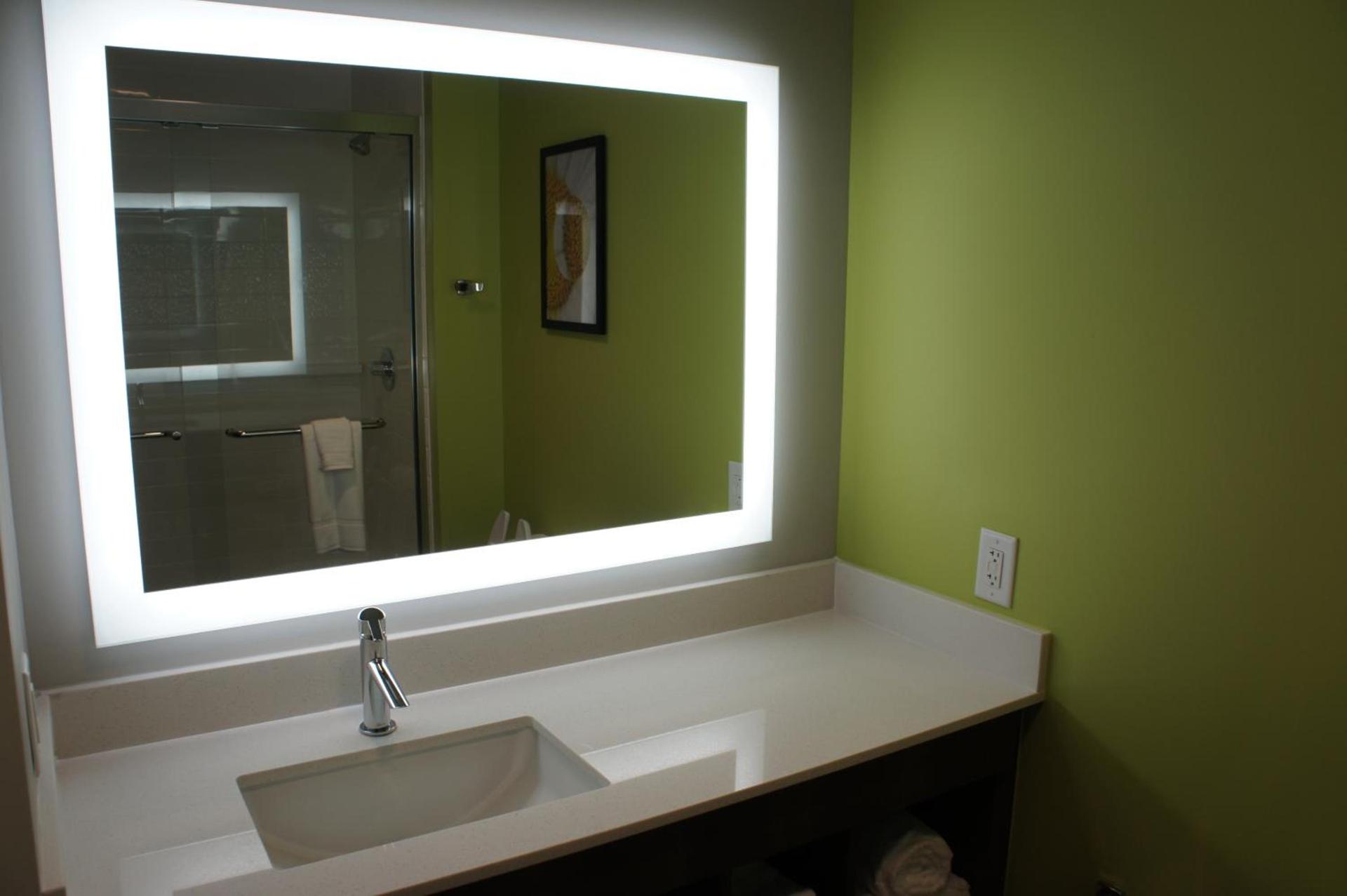 La Quinta Inn & Suites by Wyndham Braselton photo 23