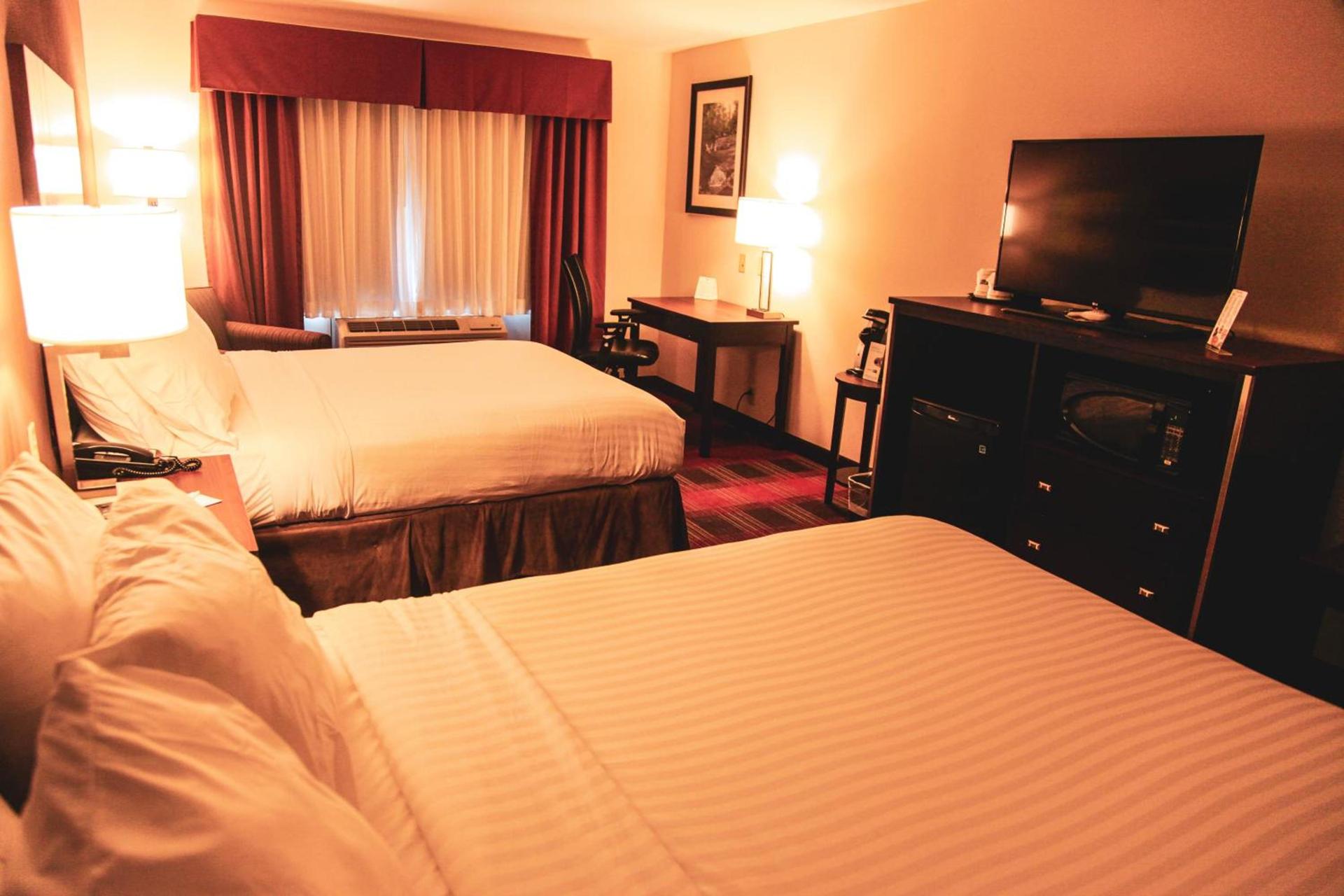 Holiday Inn Express & Suites Cumberland - La Vale by IHG photo 27