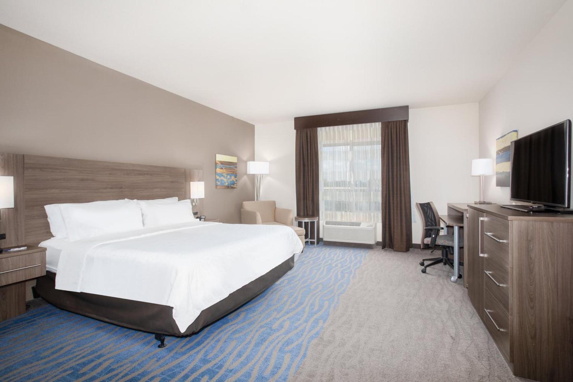 Holiday Inn Express & Suites Manhattan by IHG photo 39