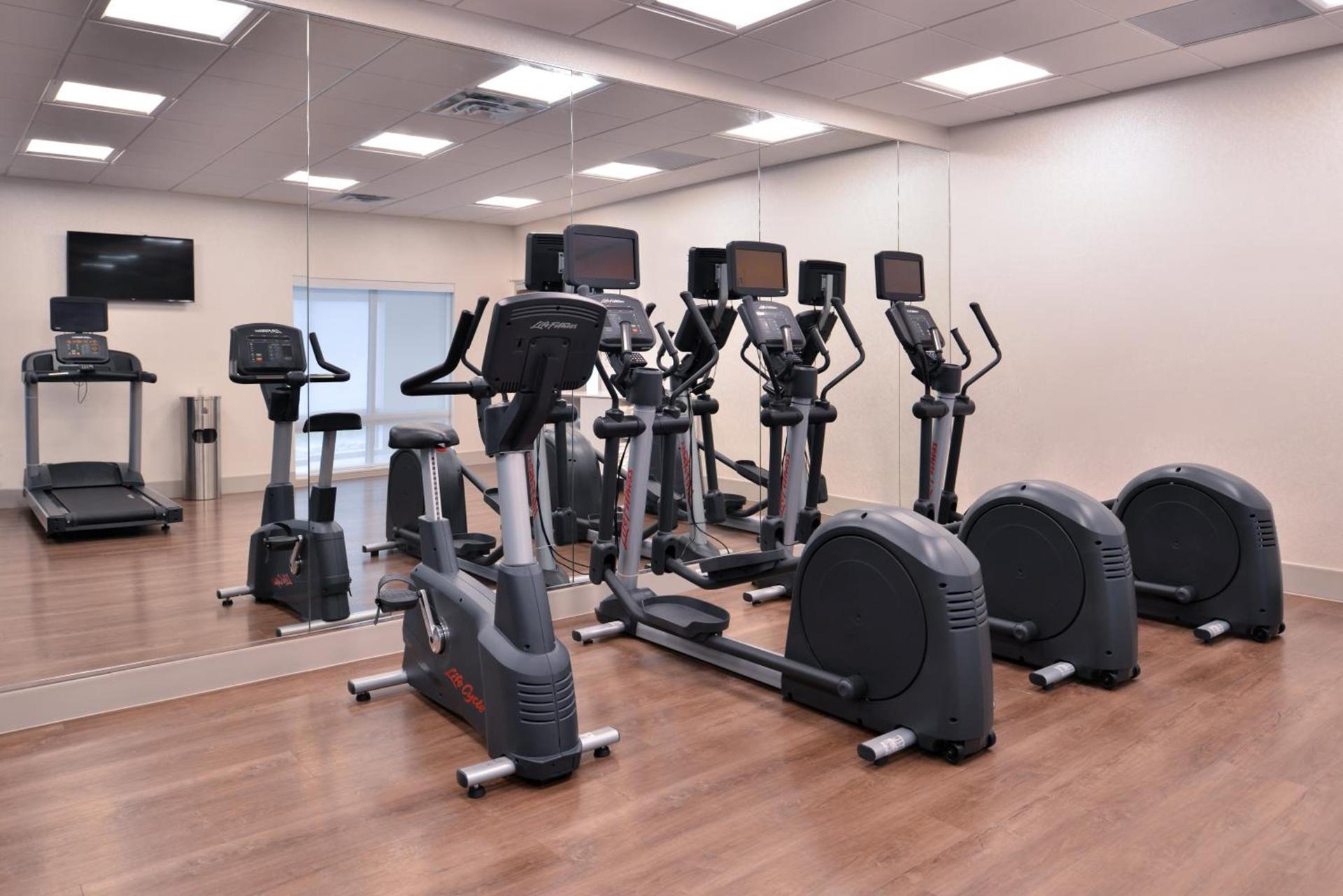 Holiday Inn Express & Suites - Marshalltown by IHG photo 29