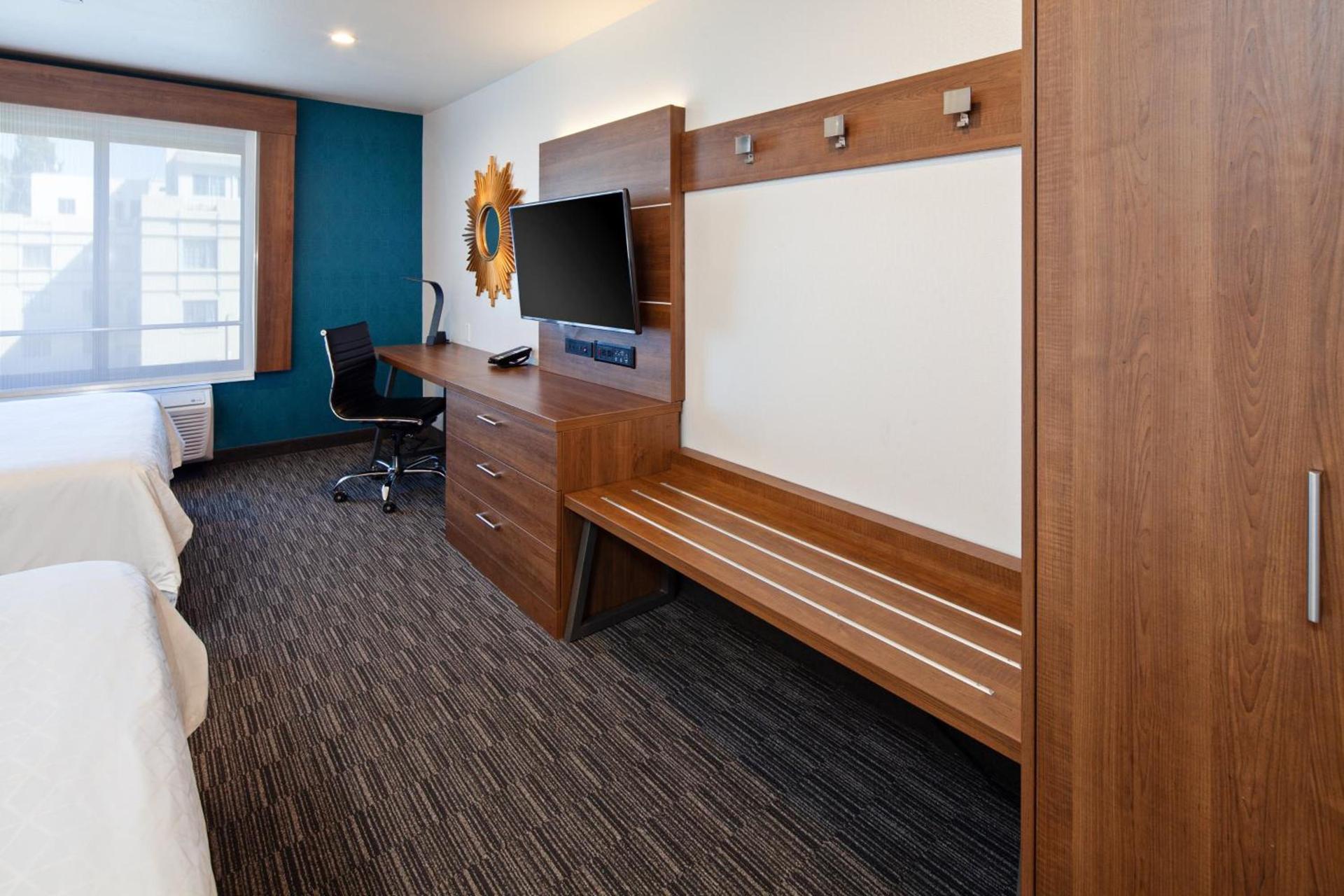 Holiday Inn Express Hollywood Walk of Fame by IHG photo 73