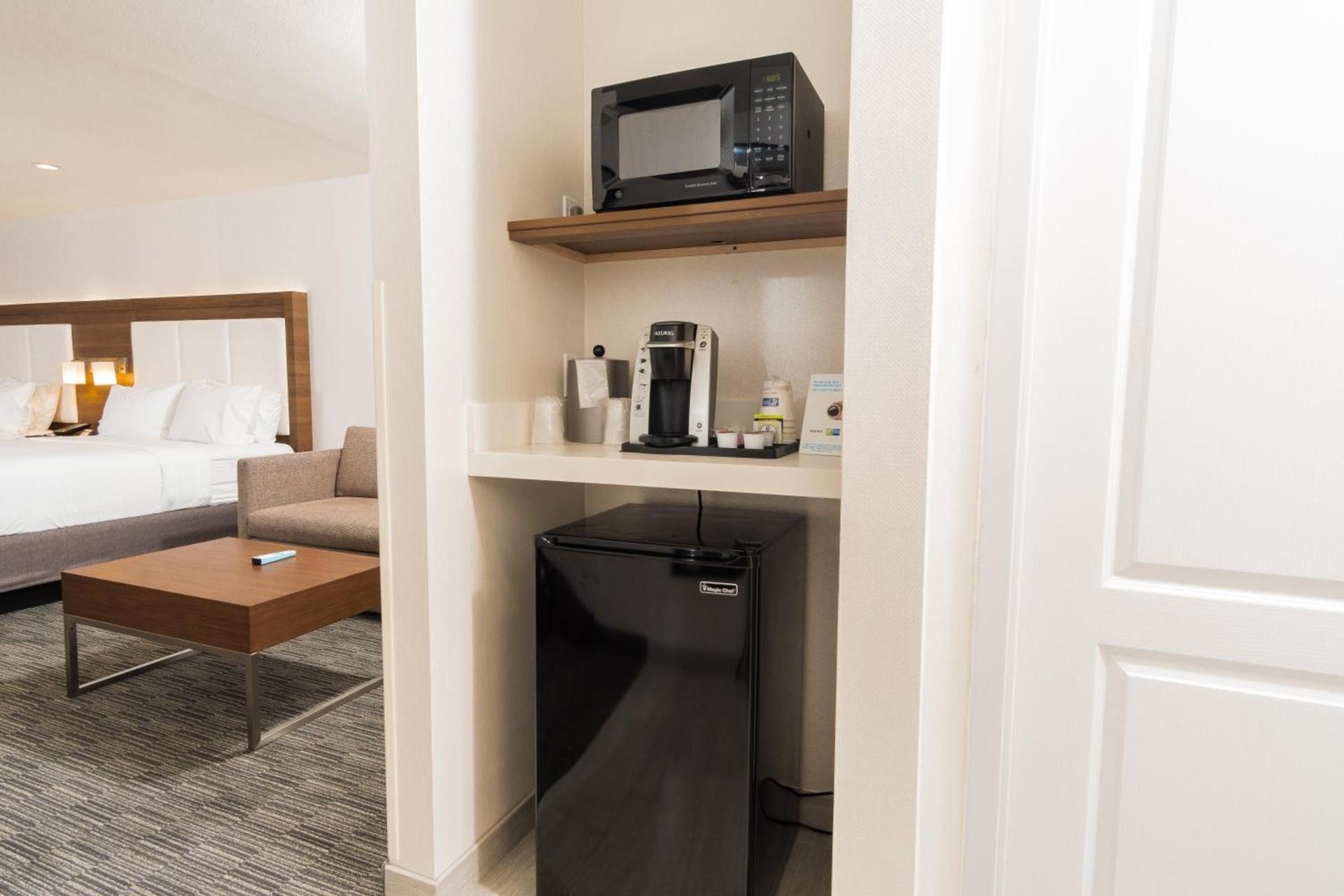 Holiday Inn Express Hollywood Walk of Fame by IHG photo 76