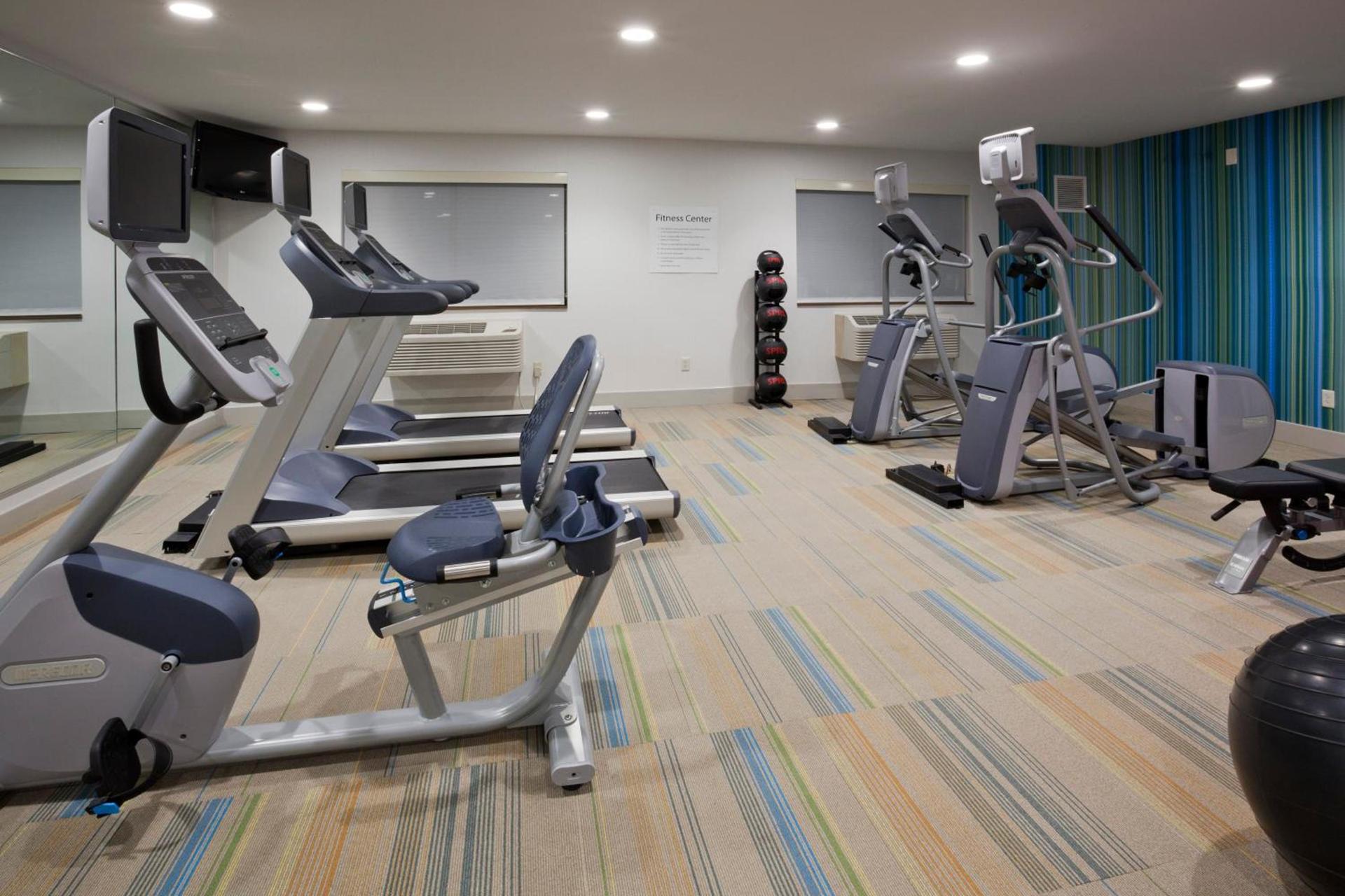 Holiday Inn Express & Suites Minneapolis - West End by IHG photo 22