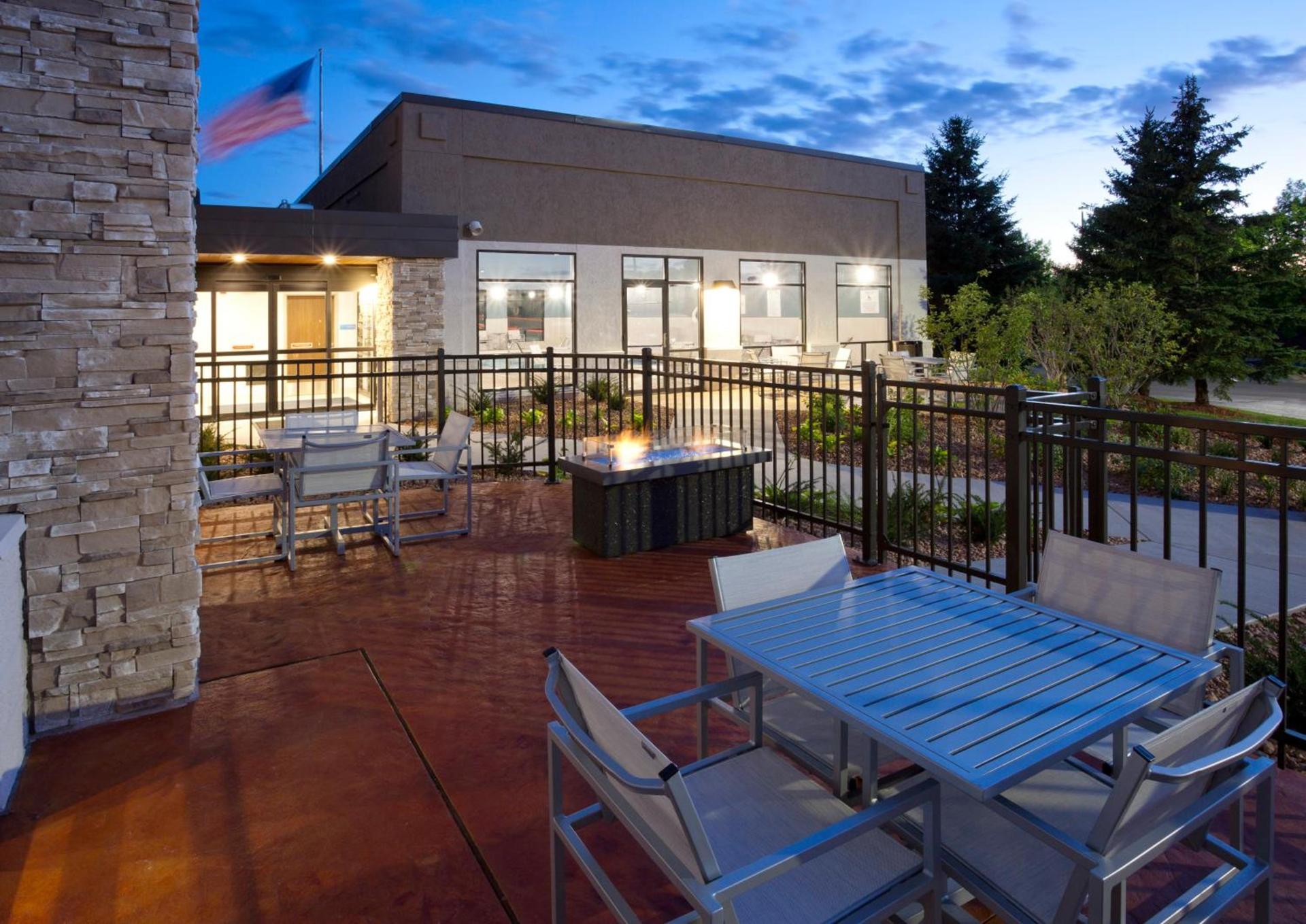 Holiday Inn Express & Suites Minneapolis - West End by IHG photo 18