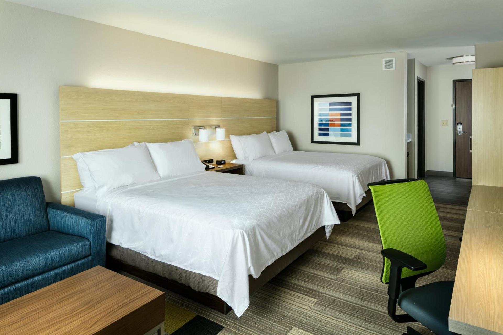 Holiday Inn Express & Suites - Medford by IHG photo 41