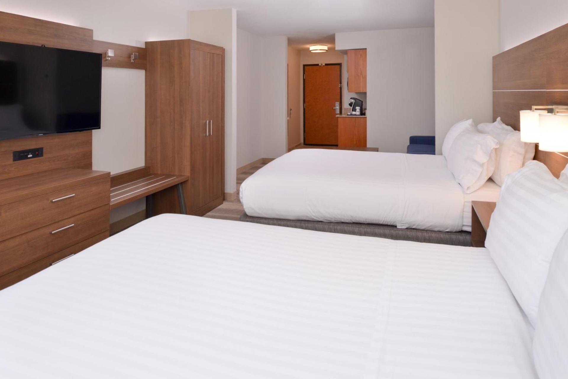 Holiday Inn Express Mineral Wells by IHG photo 25