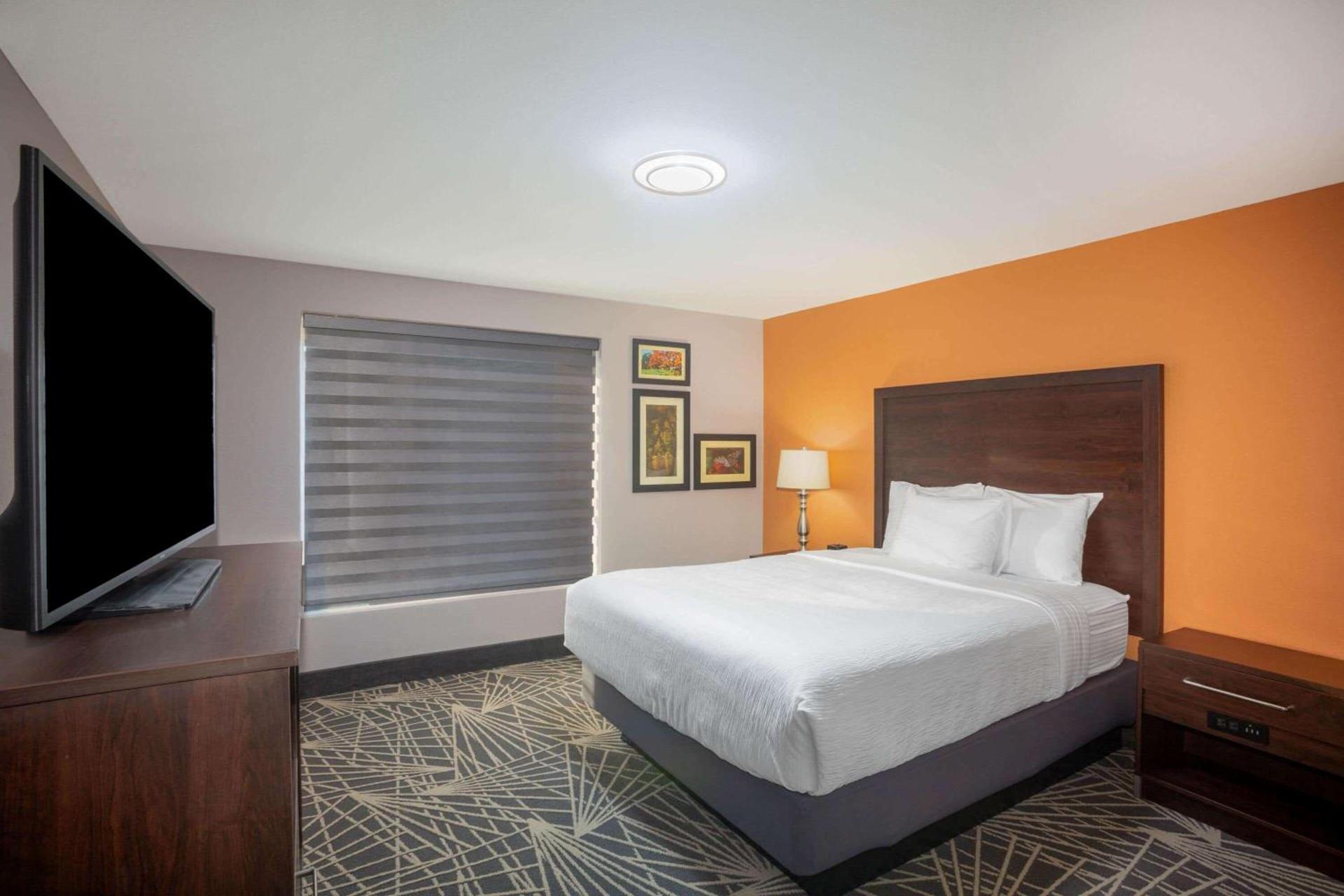 La Quinta by Wyndham Branson photo 46