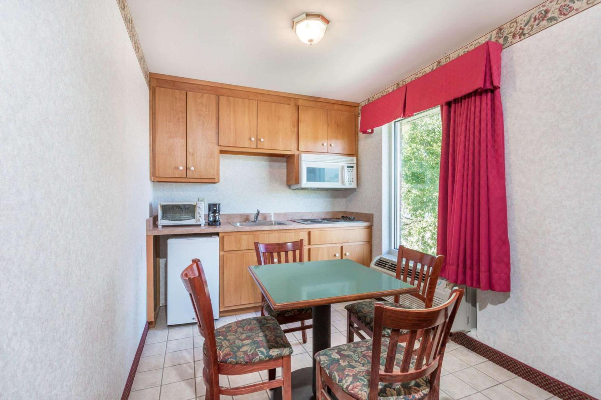 Days Inn by Wyndham, Glen Allen - Richmond North photo 10