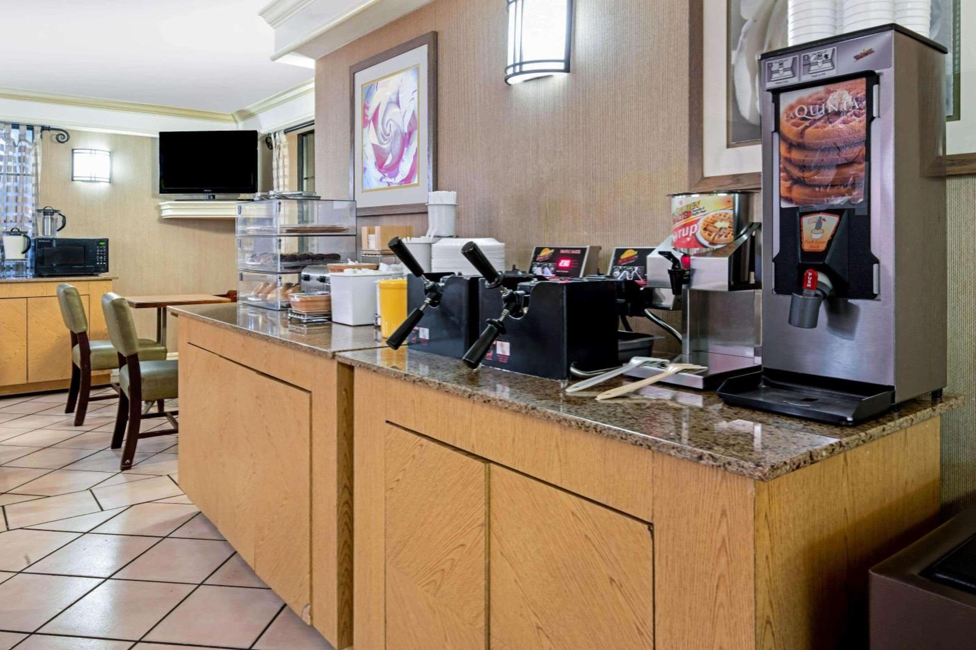 La Quinta Inn by Wyndham Amarillo Mid-City photo 54