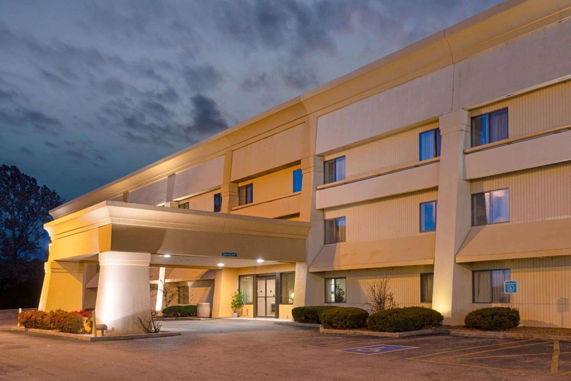 Hawthorn Extended Stay by Wyndham Jackson photo 2