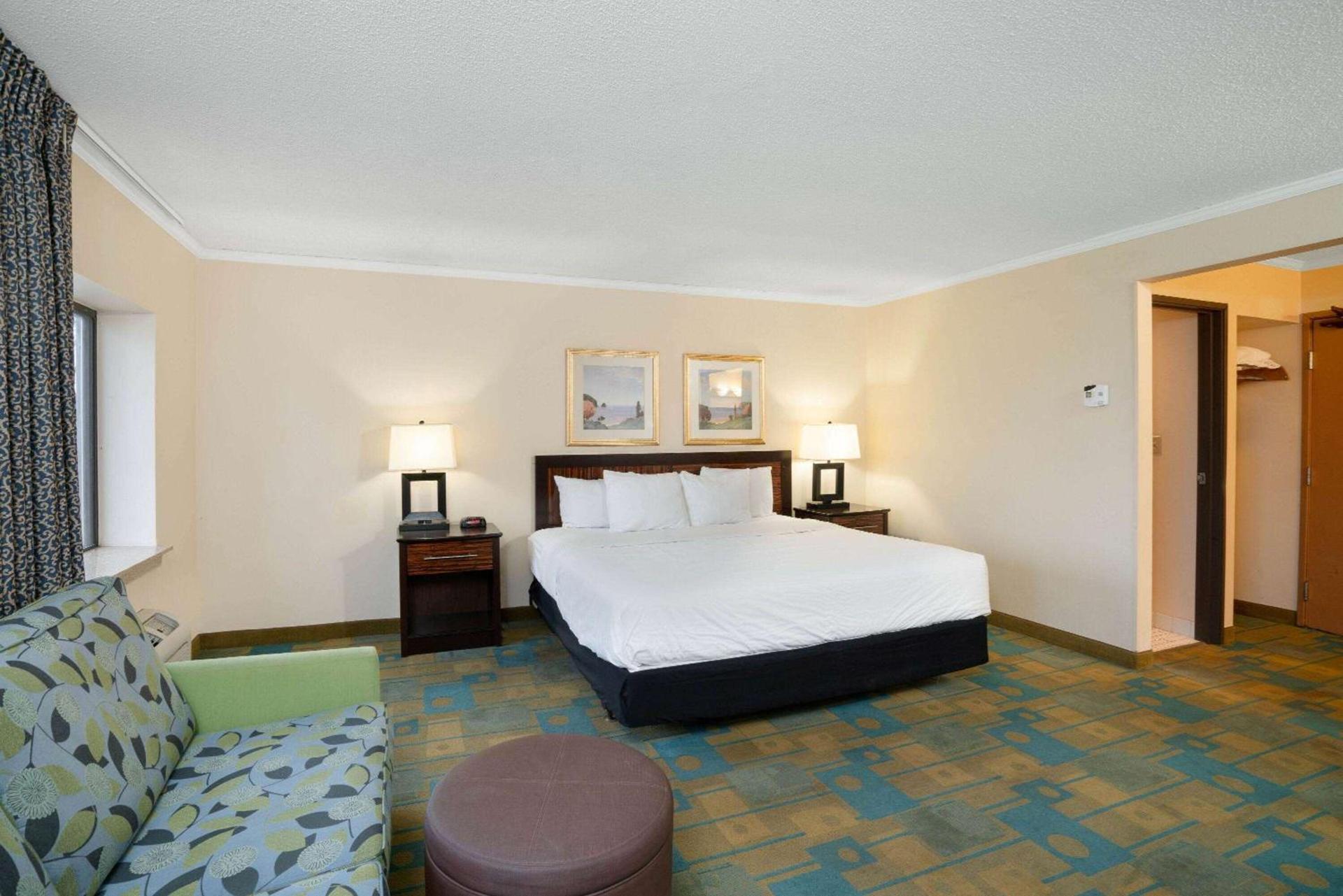 Hawthorn Extended Stay by Wyndham Jackson photo 10