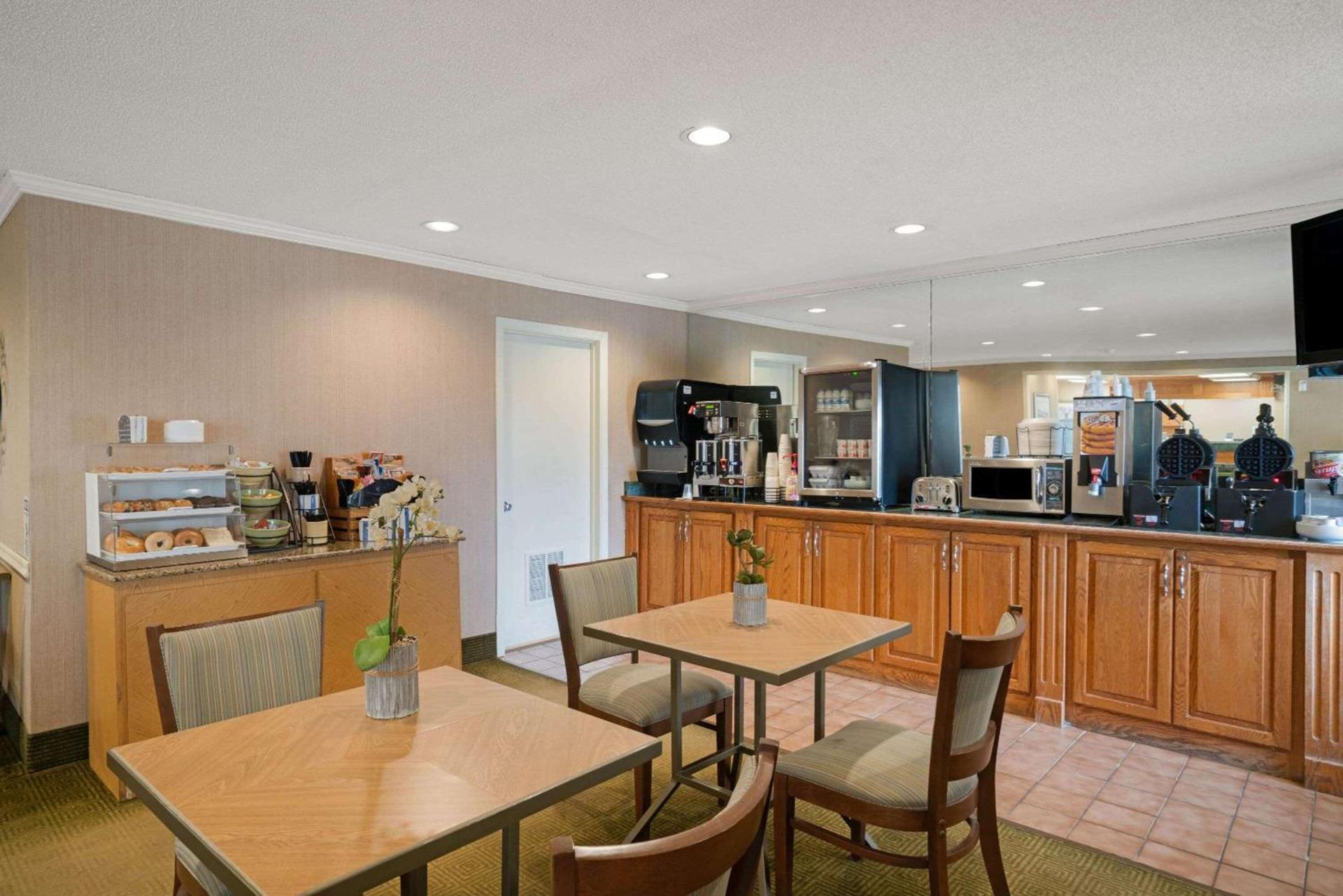 Hawthorn Extended Stay by Wyndham Jackson photo 15