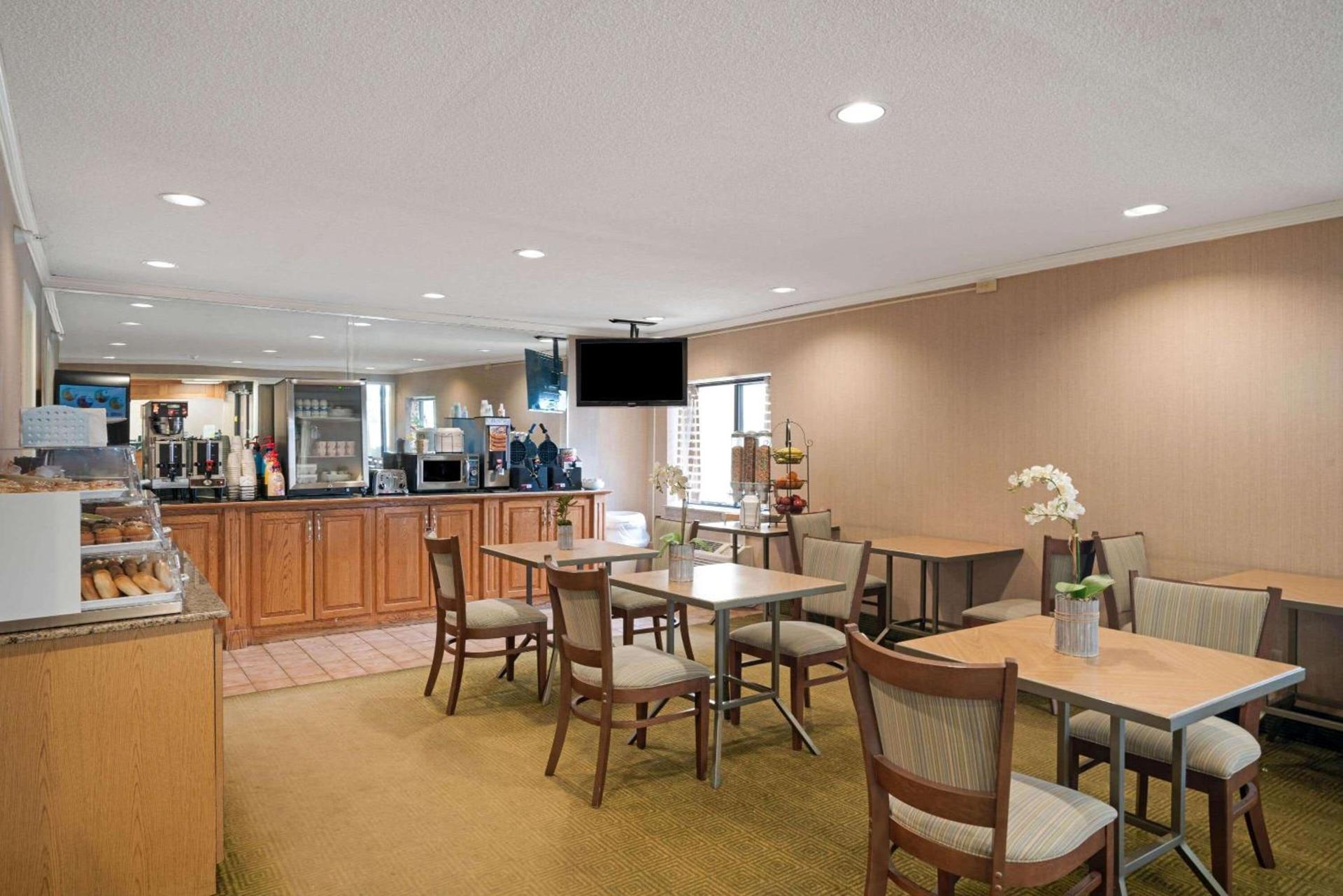 Hawthorn Extended Stay by Wyndham Jackson photo 12