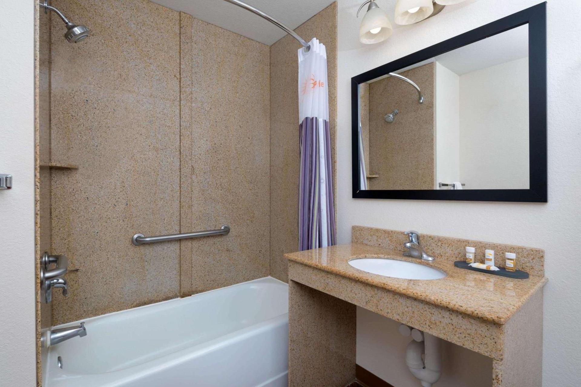 La Quinta by Wyndham Macon West photo 18
