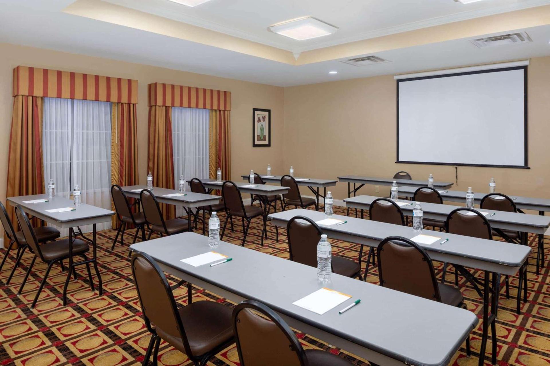 La Quinta by Wyndham Macon West photo 5