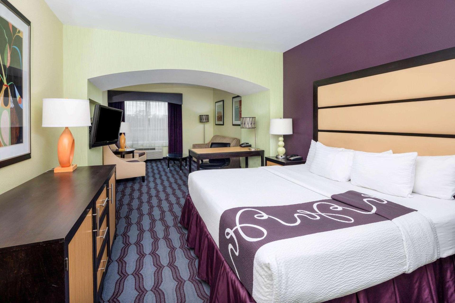 La Quinta by Wyndham Hinesville - Fort Stewart photo 2