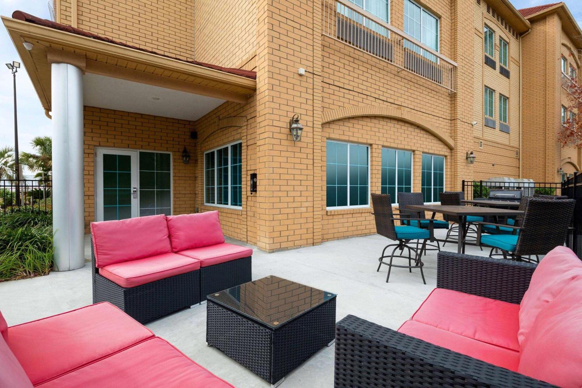 La Quinta by Wyndham Hinesville - Fort Stewart photo 7