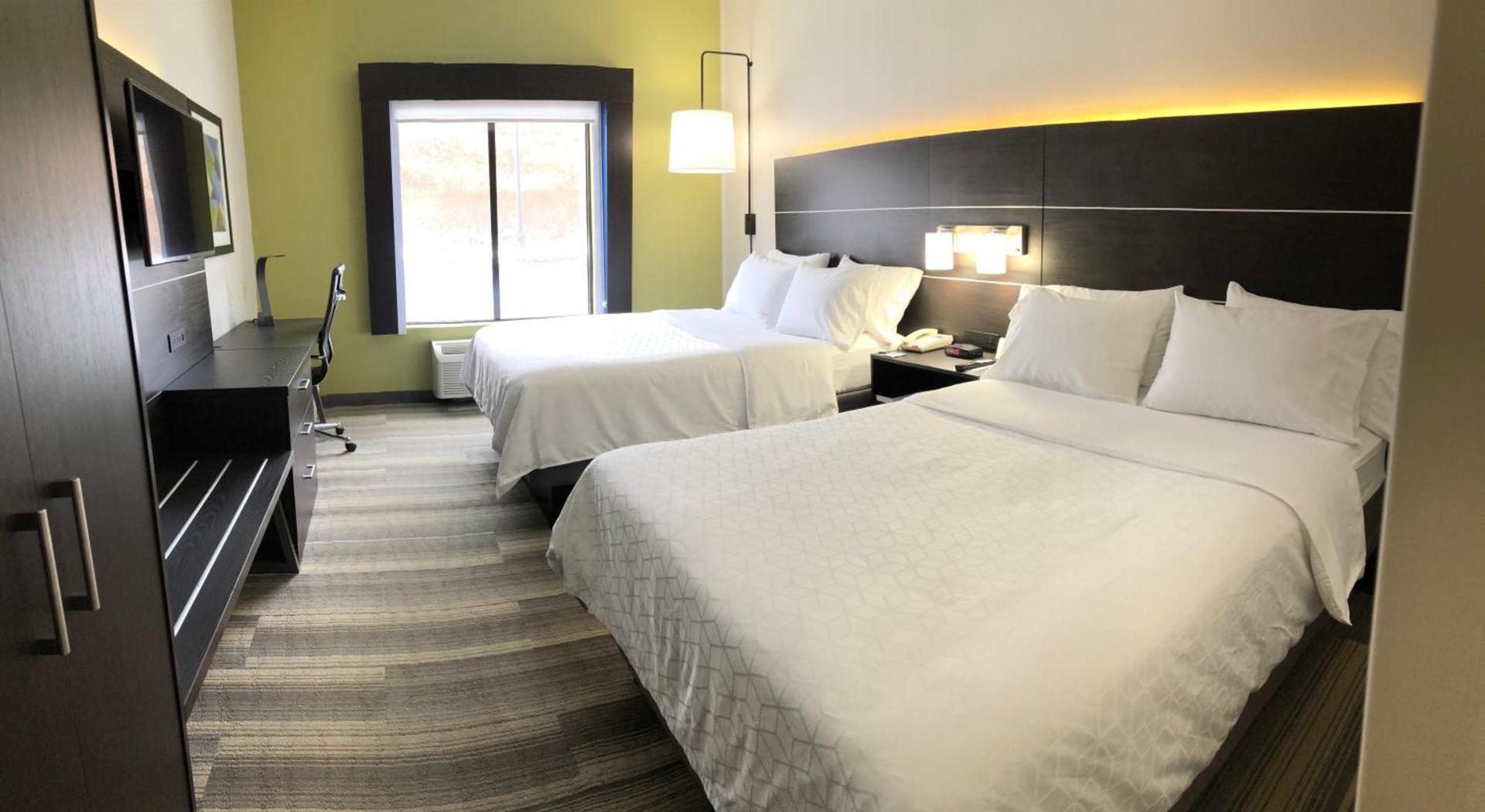 Holiday Inn Express Hotel & Suites Newton Sparta by IHG photo 21