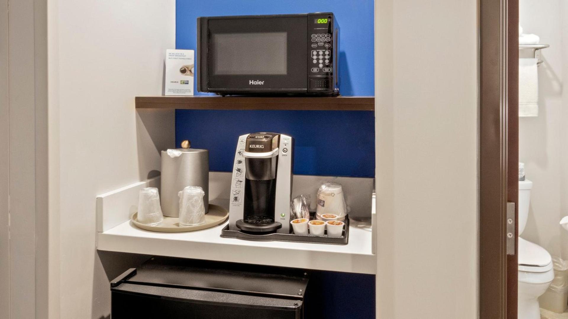 Holiday Inn Express Hotel & Suites Newton Sparta by IHG photo 20