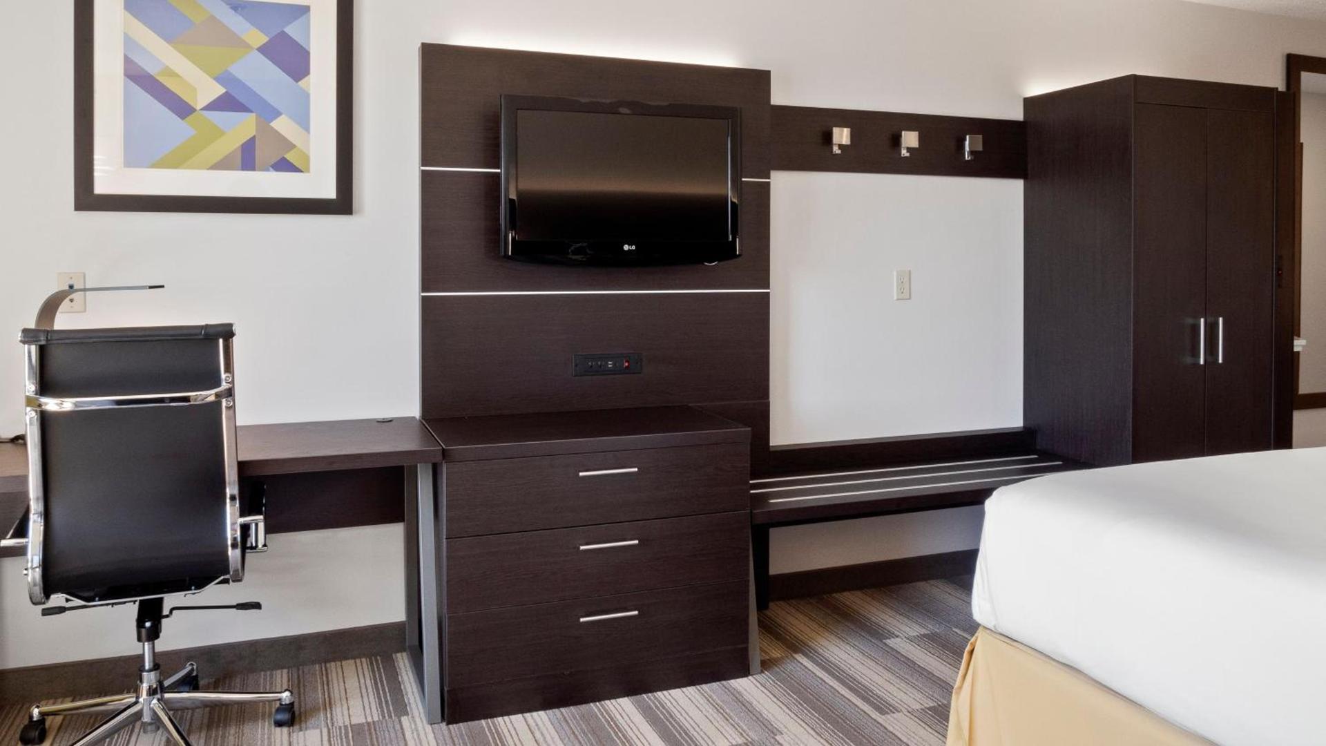 Holiday Inn Express Hotel & Suites Newton Sparta by IHG photo 33