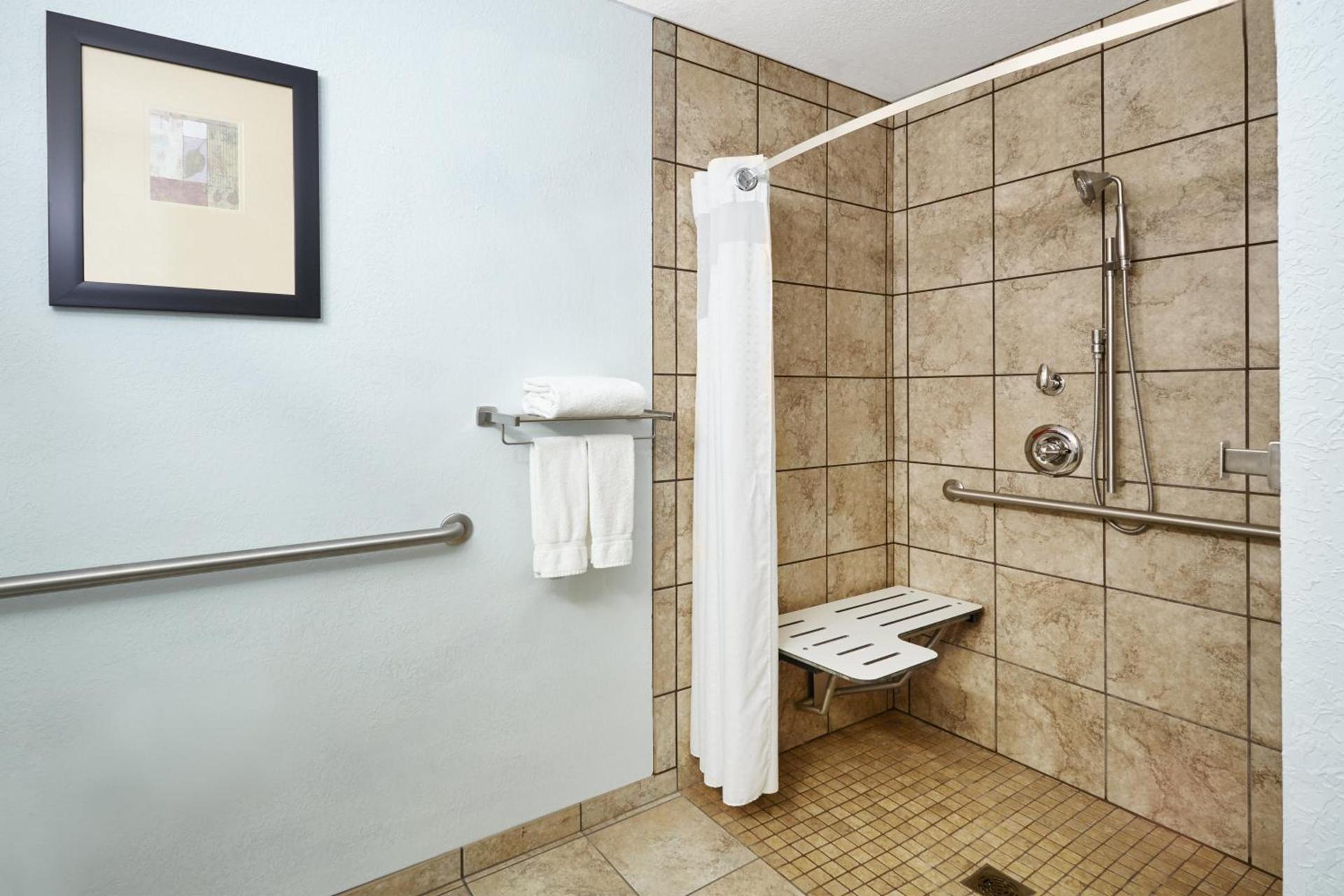 Holiday Inn Express Pekin - Peoria Area by IHG photo 31