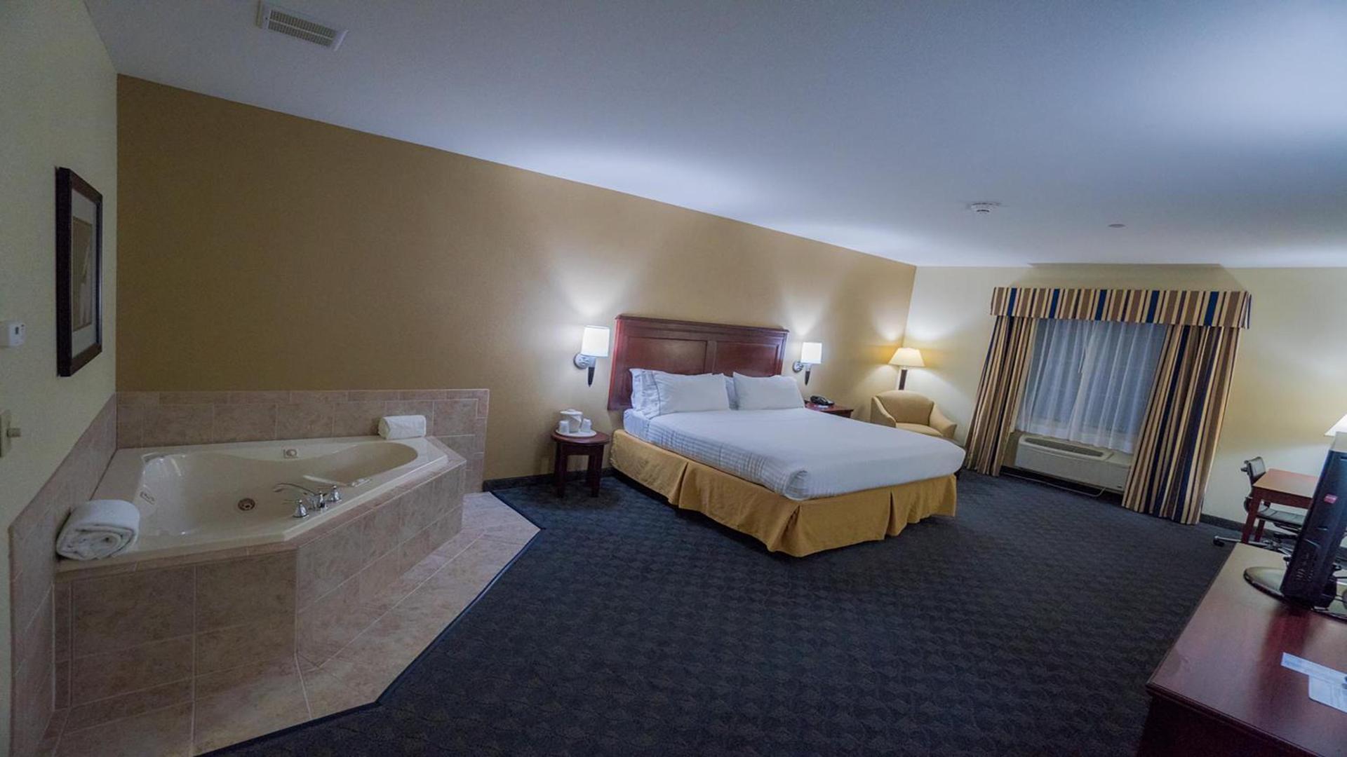 Holiday Inn Express Hotel & Suites Pampa by IHG photo 60