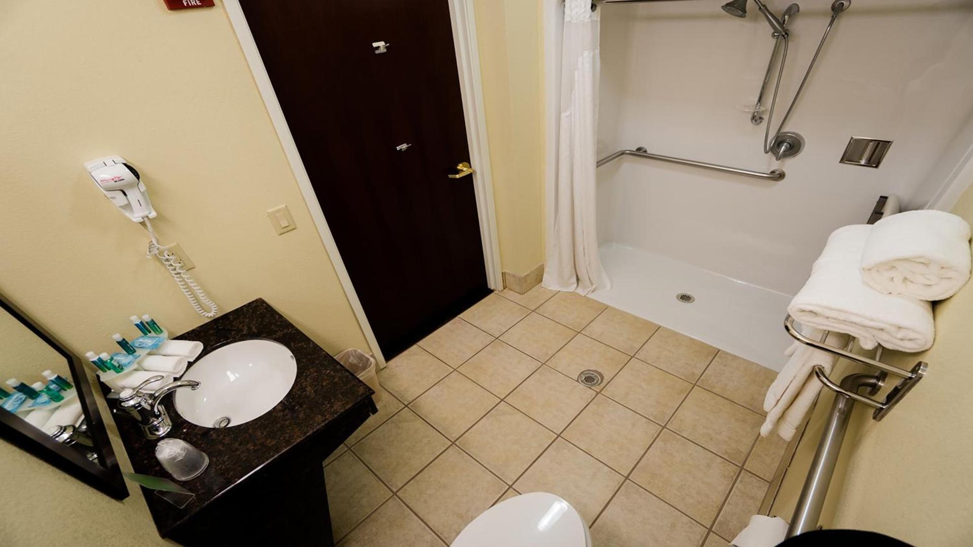 Holiday Inn Express Hotel & Suites Pampa by IHG photo 48