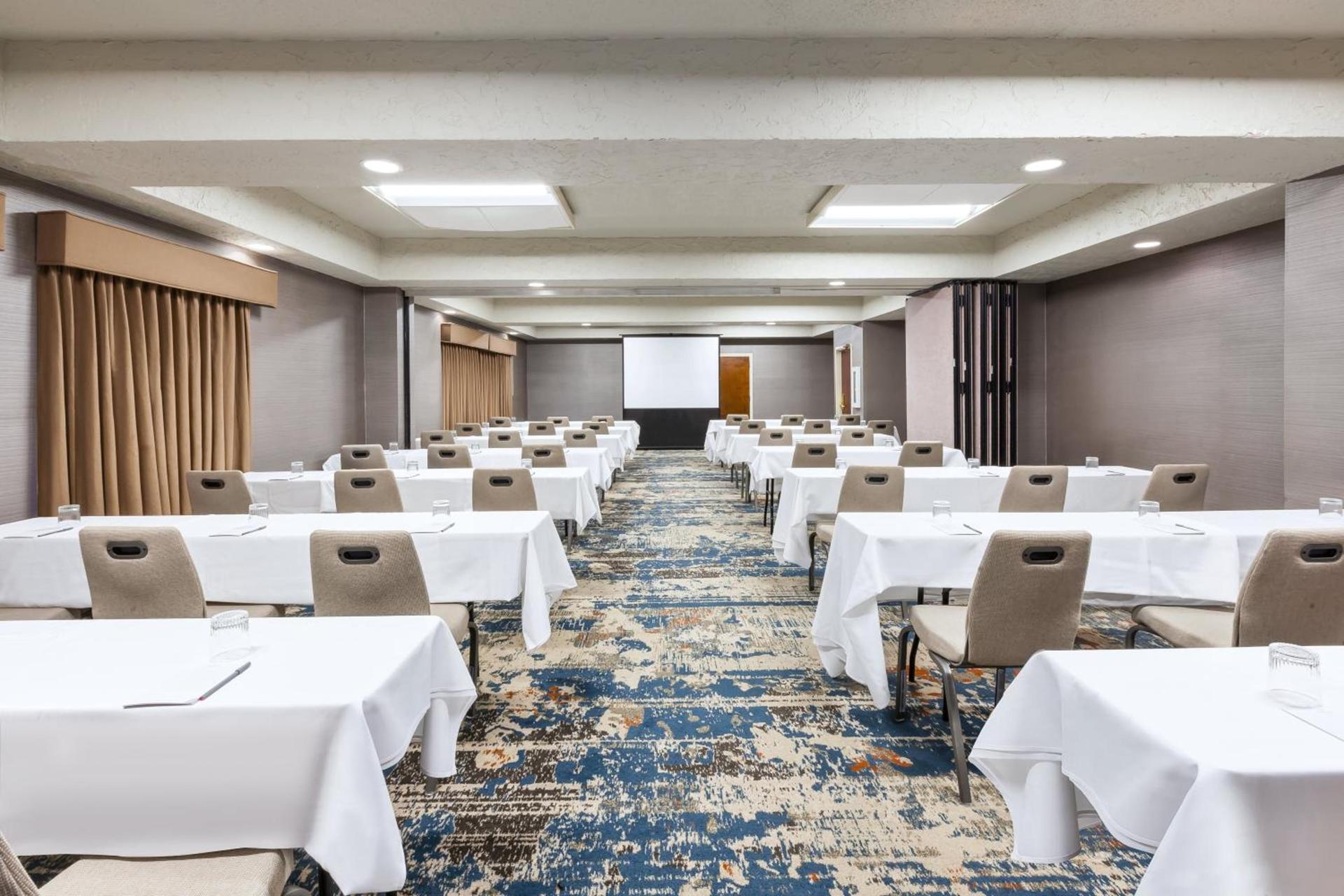 Crowne Plaza Columbus North - Worthington by IHG photo 16