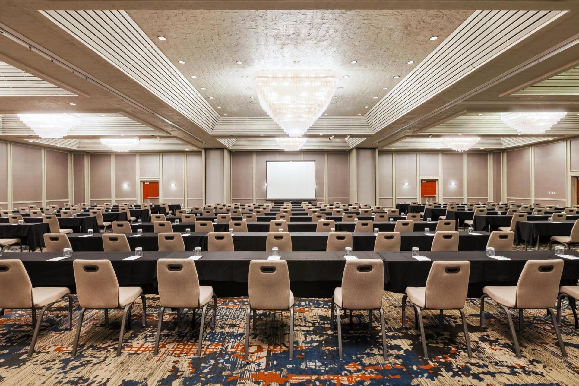Crowne Plaza Columbus North - Worthington by IHG photo 47