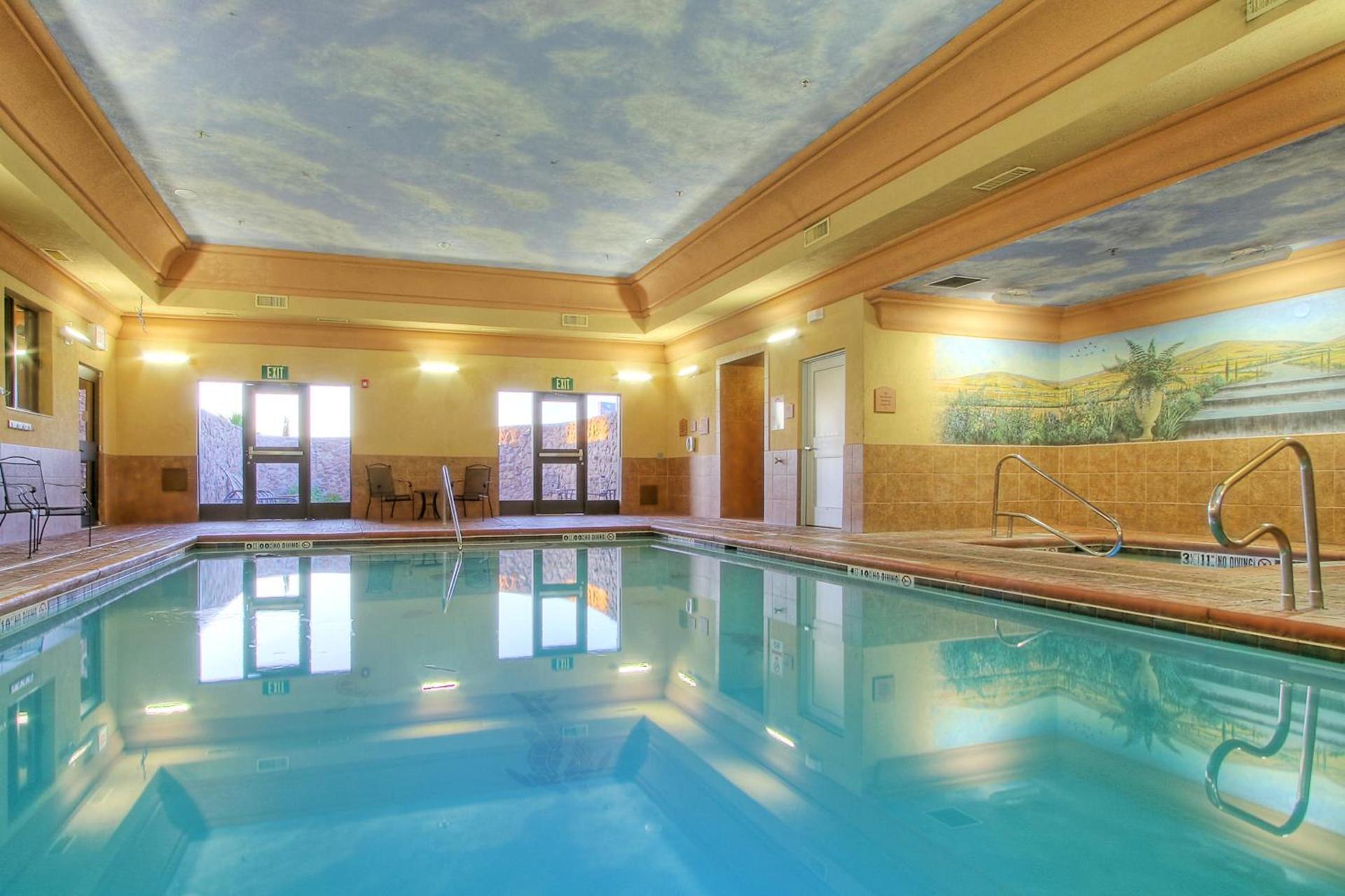 Holiday Inn Express Hotel & Suites Las Cruces by IHG photo 12