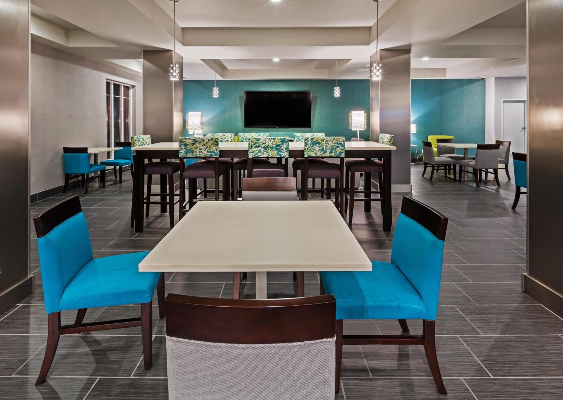 Holiday Inn Express and Suites Killeen-Fort Hood Area, an IHG Hotel photo 9