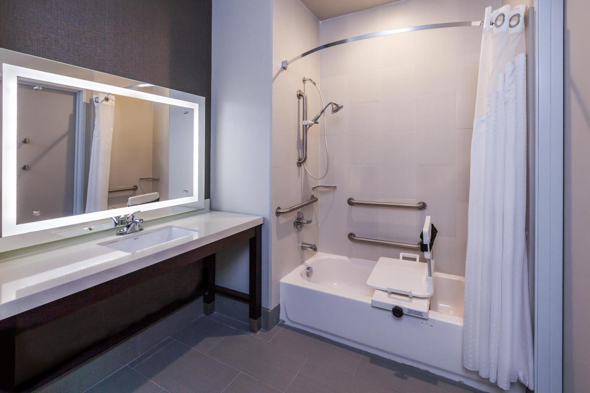 Holiday Inn Express and Suites Killeen-Fort Hood Area, an IHG Hotel photo 21
