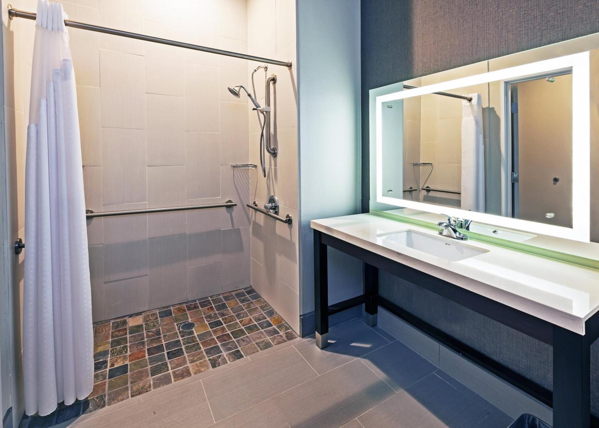 Holiday Inn Express and Suites Killeen-Fort Hood Area, an IHG Hotel photo 26