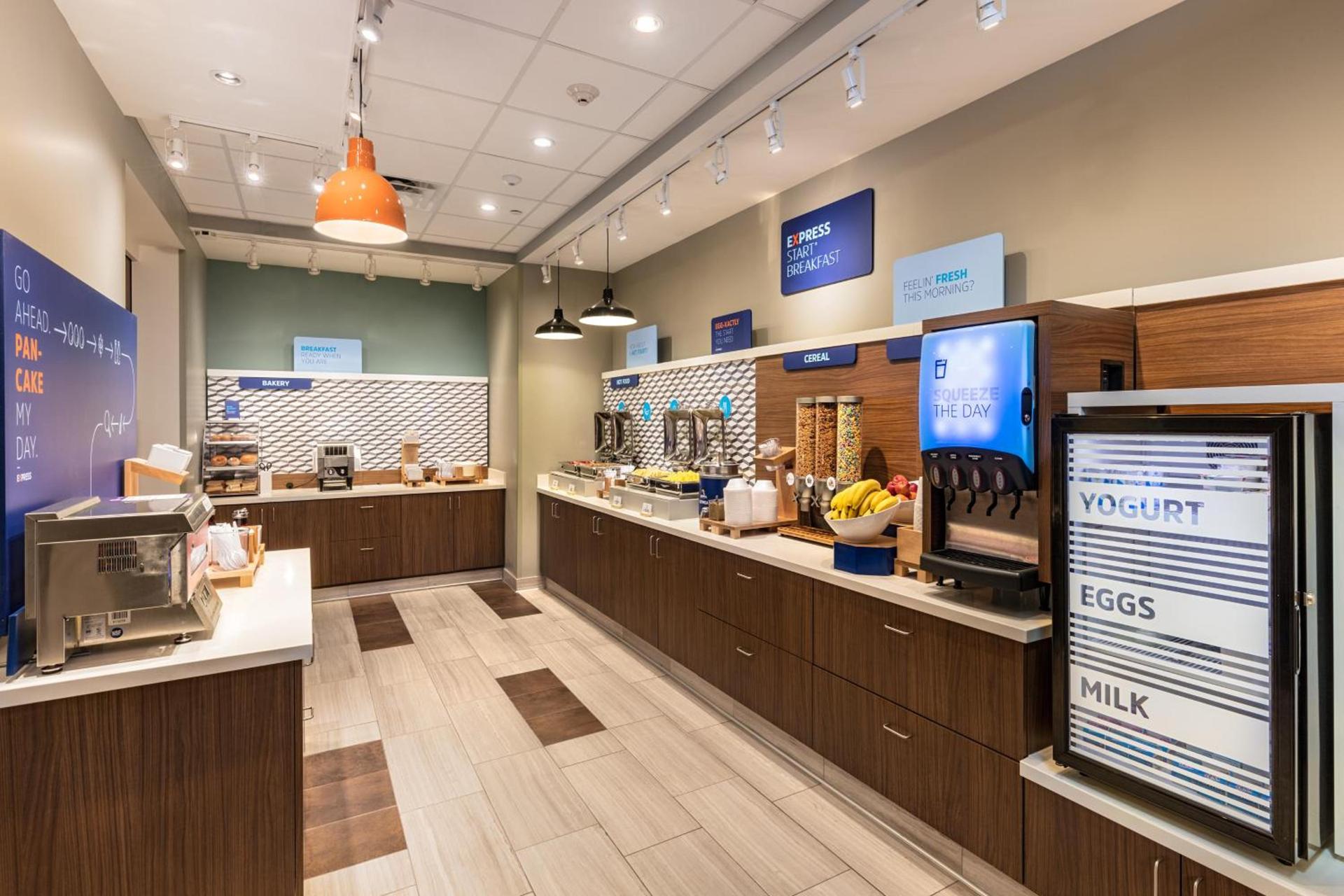 Holiday Inn Express & Suites - Moreno Valley - Riverside by IHG photo 6