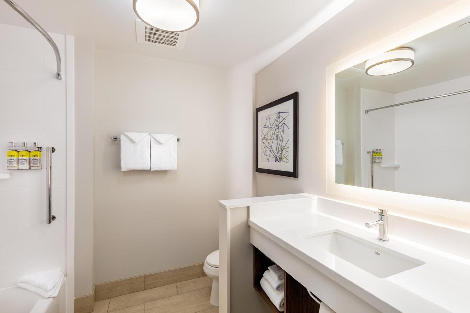 Holiday Inn Express & Suites - Moreno Valley - Riverside by IHG photo 26