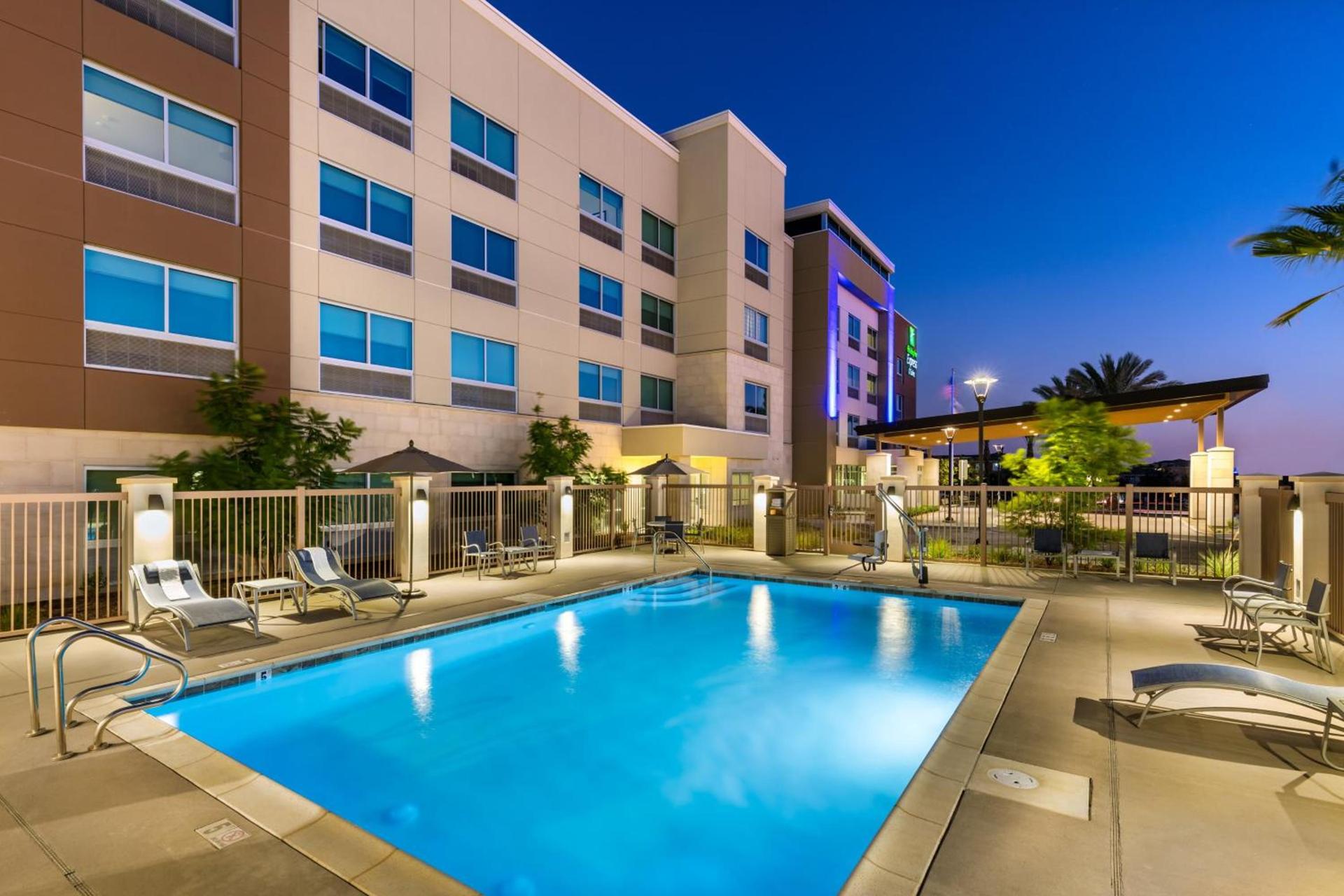 Holiday Inn Express & Suites - Moreno Valley - Riverside by IHG photo 15