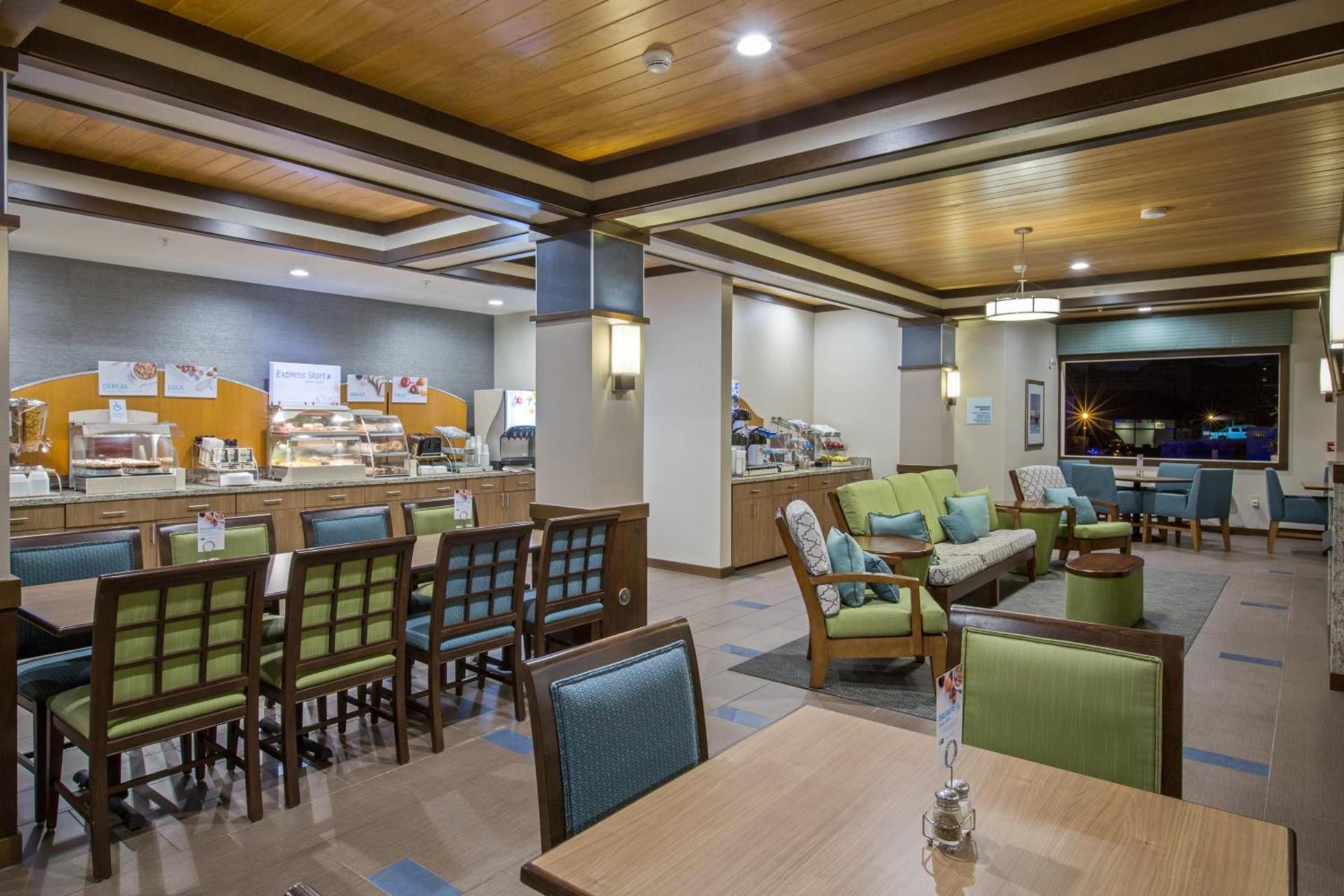 Holiday Inn Express & Suites Kailua-Kona by IHG photo 5