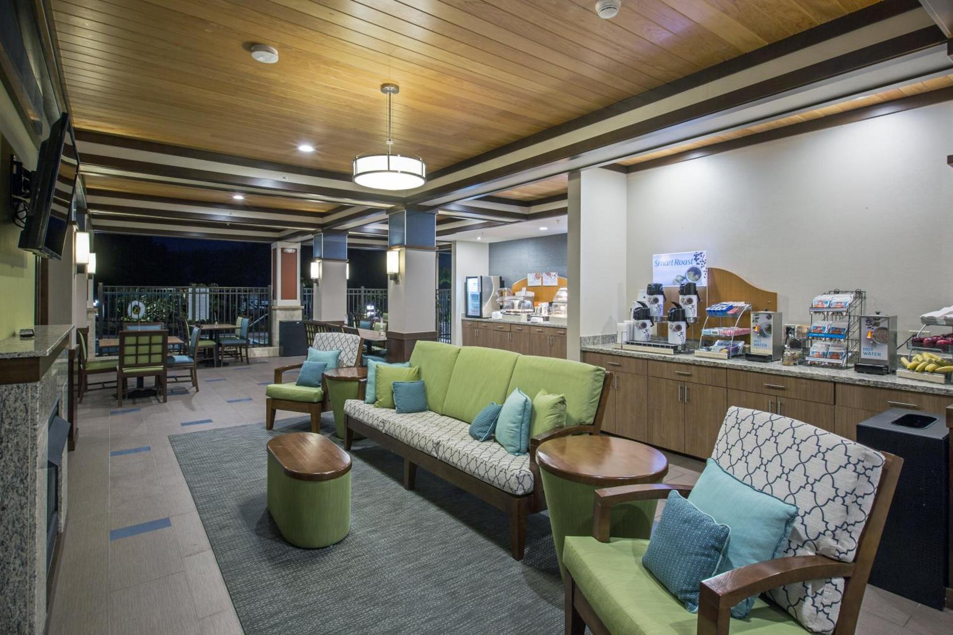 Holiday Inn Express & Suites Kailua-Kona by IHG photo 7