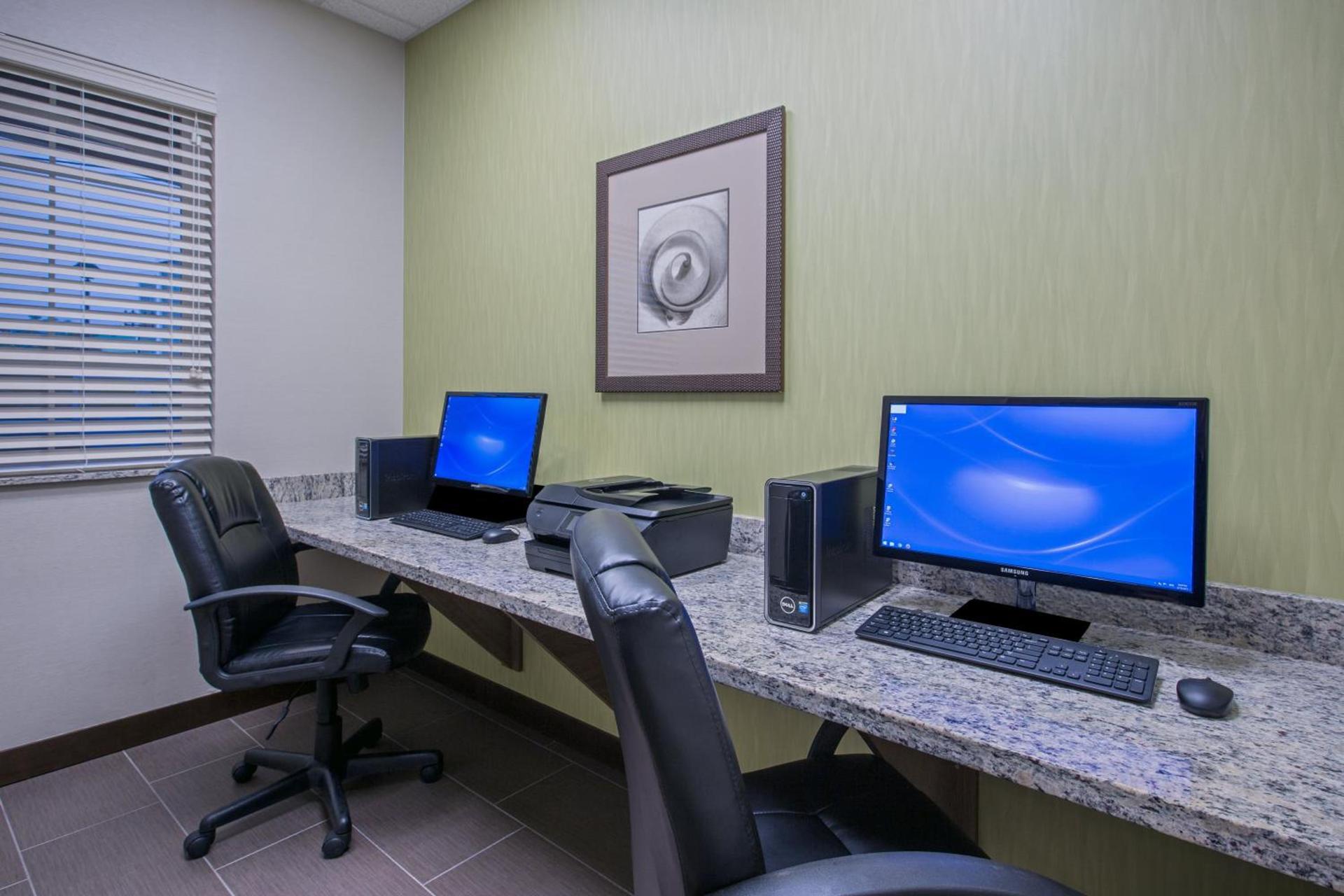 Holiday Inn Express & Suites Kailua-Kona by IHG photo 9