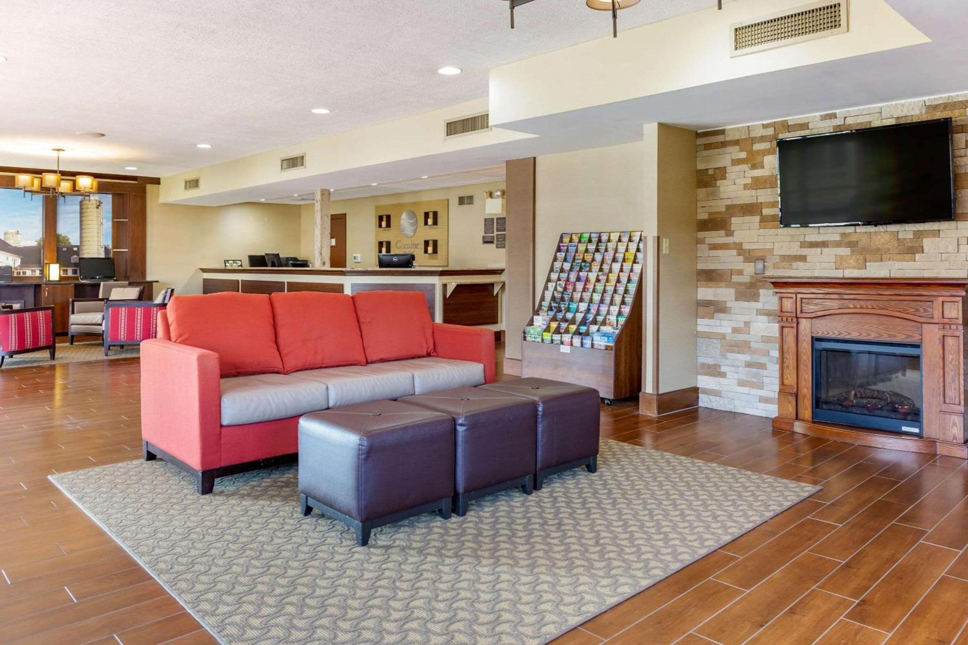 Comfort Inn Lancaster at Rockvale photo 2