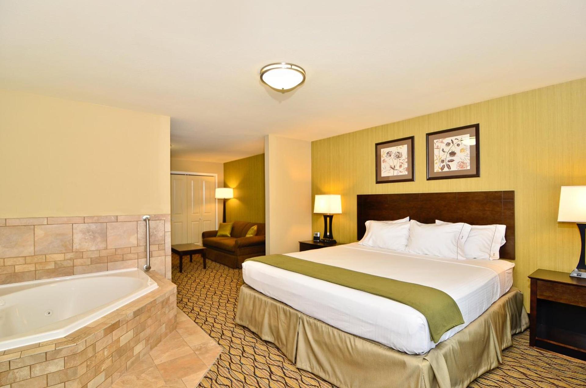 Holiday Inn Express & Suites - Williston by IHG photo 18