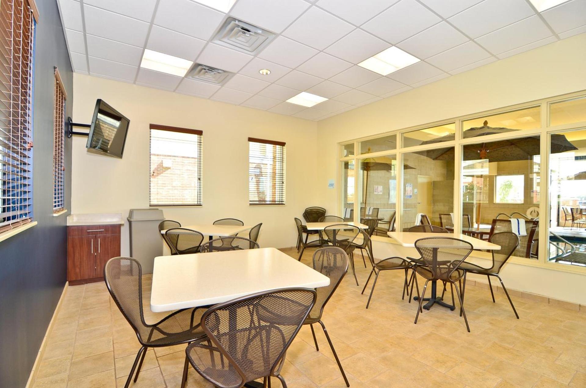 Holiday Inn Express & Suites - Williston by IHG photo 21
