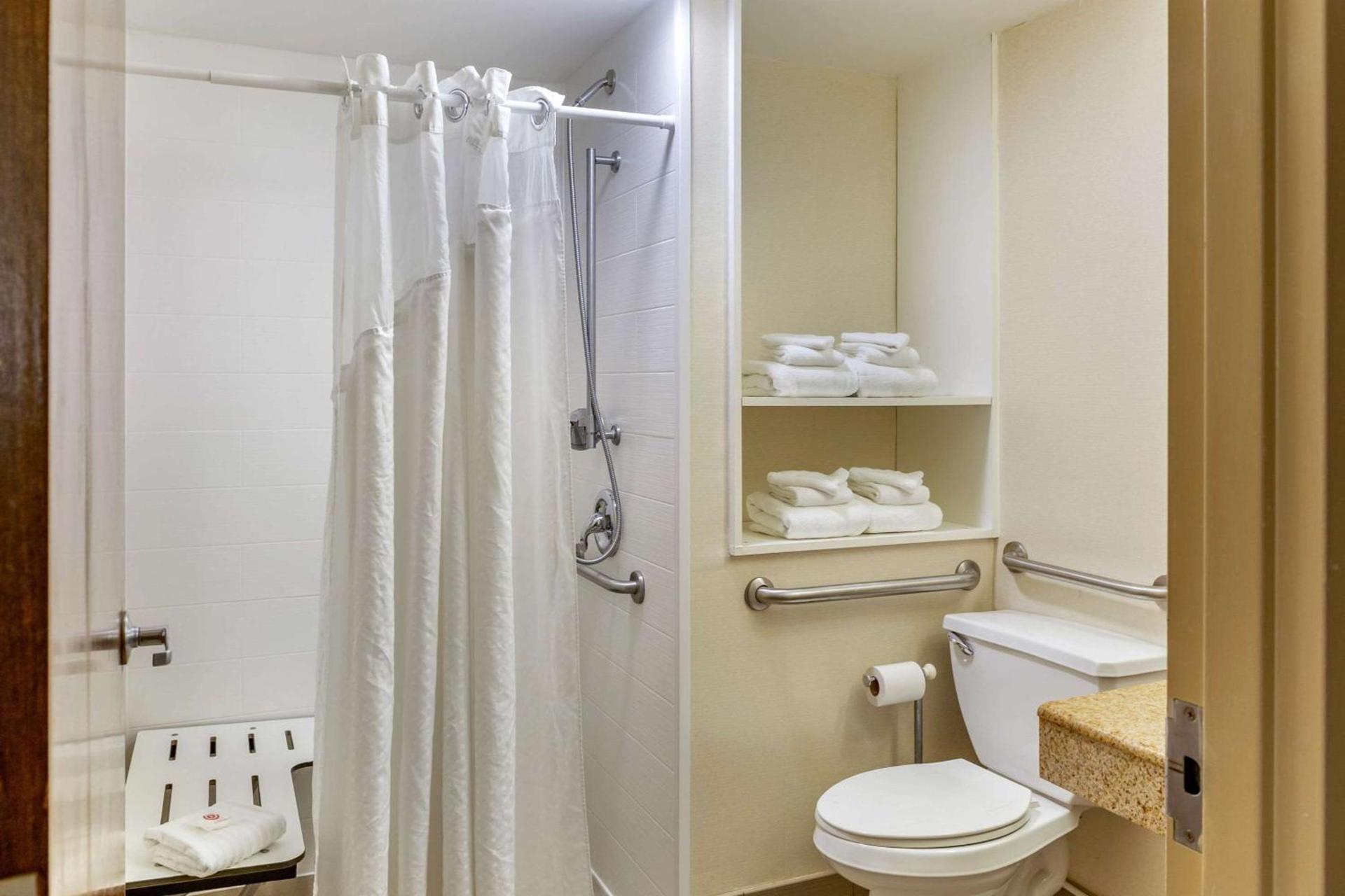 Comfort Inn Lancaster at Rockvale photo 30